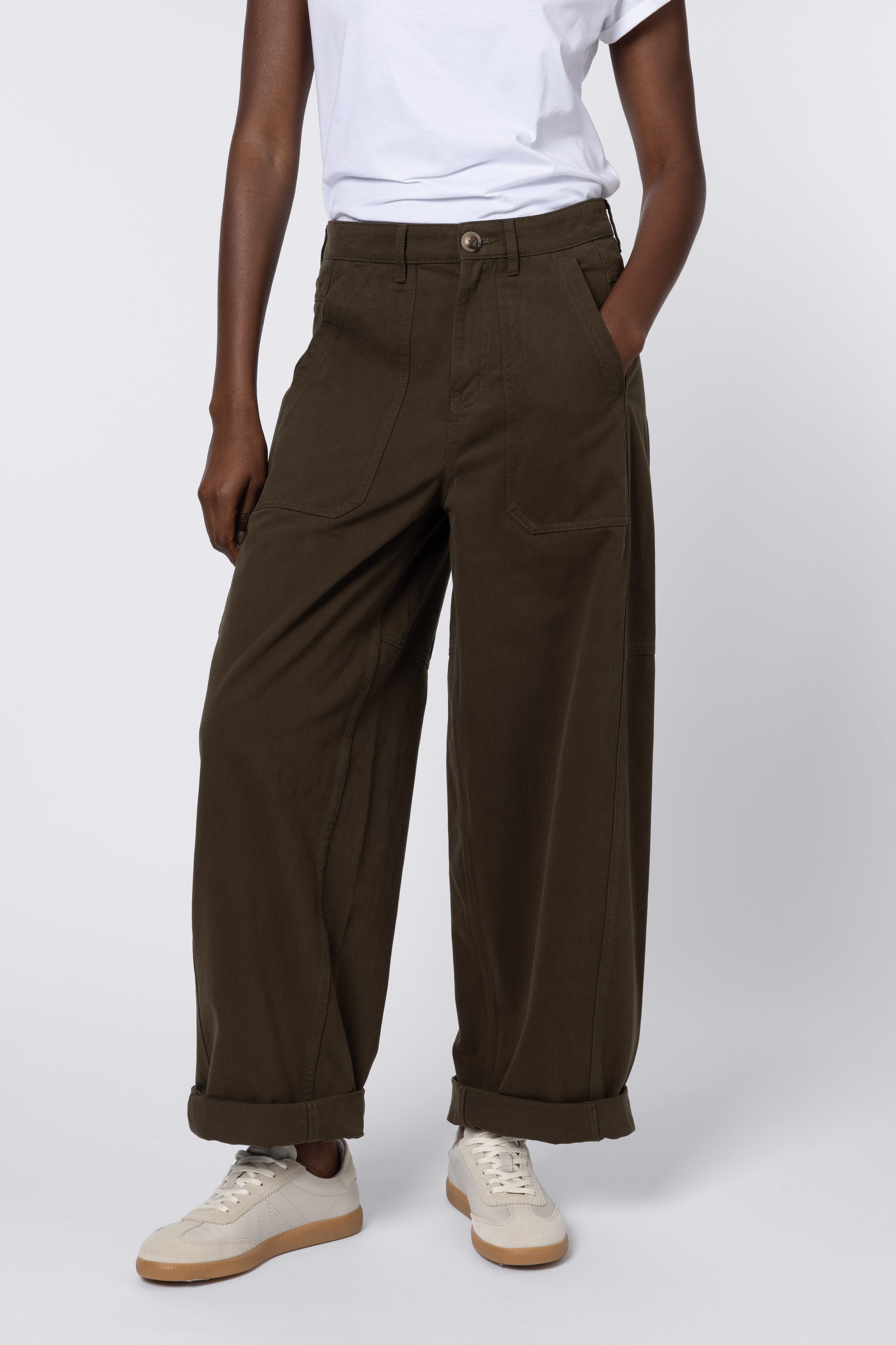 Outfits with the Billie Barrel Leg Trousers in Olive