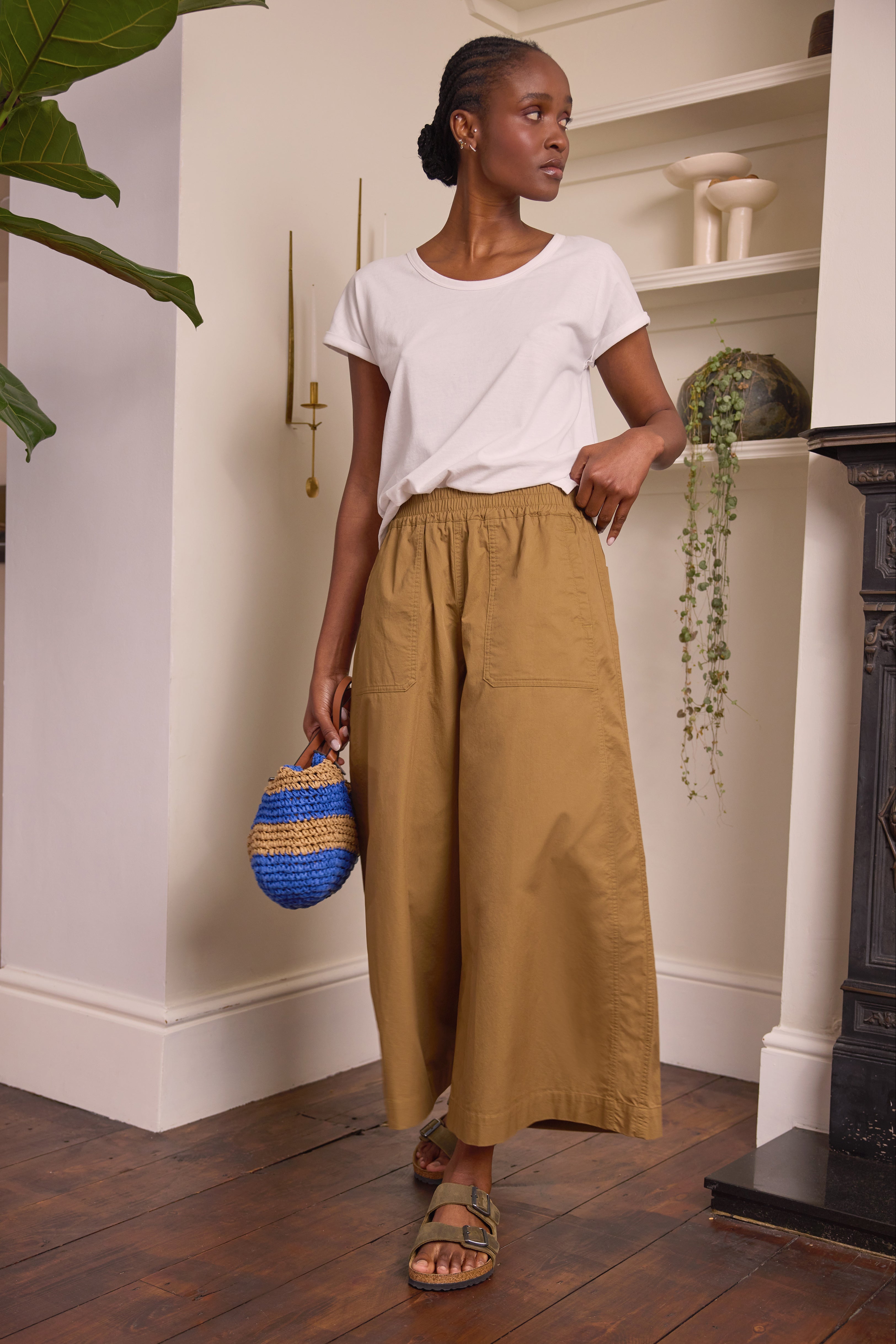 Cassie Wide Leg Cropped Trousers - Sand