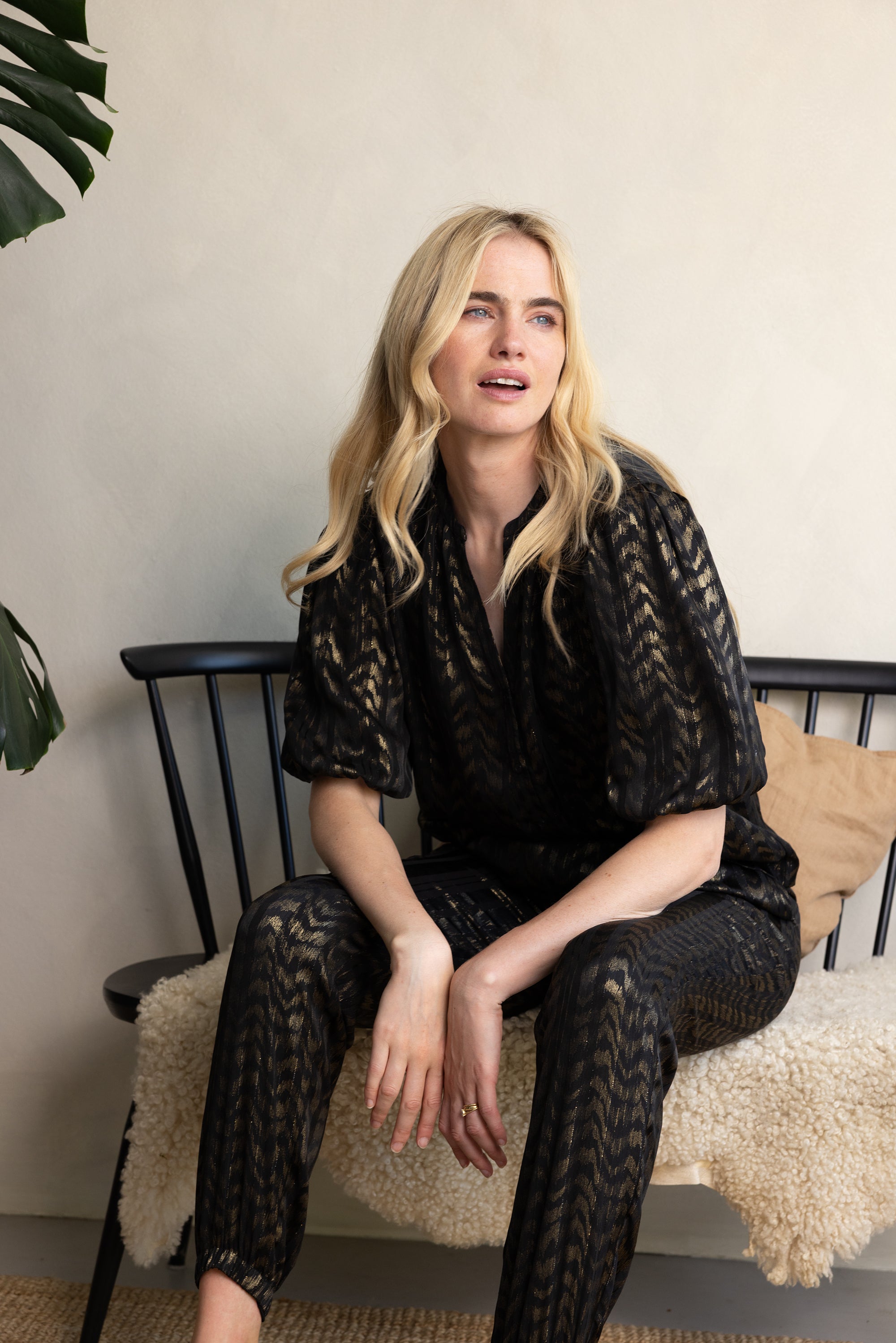 Poppy Puff Sleeve Blouse - Black/Gold