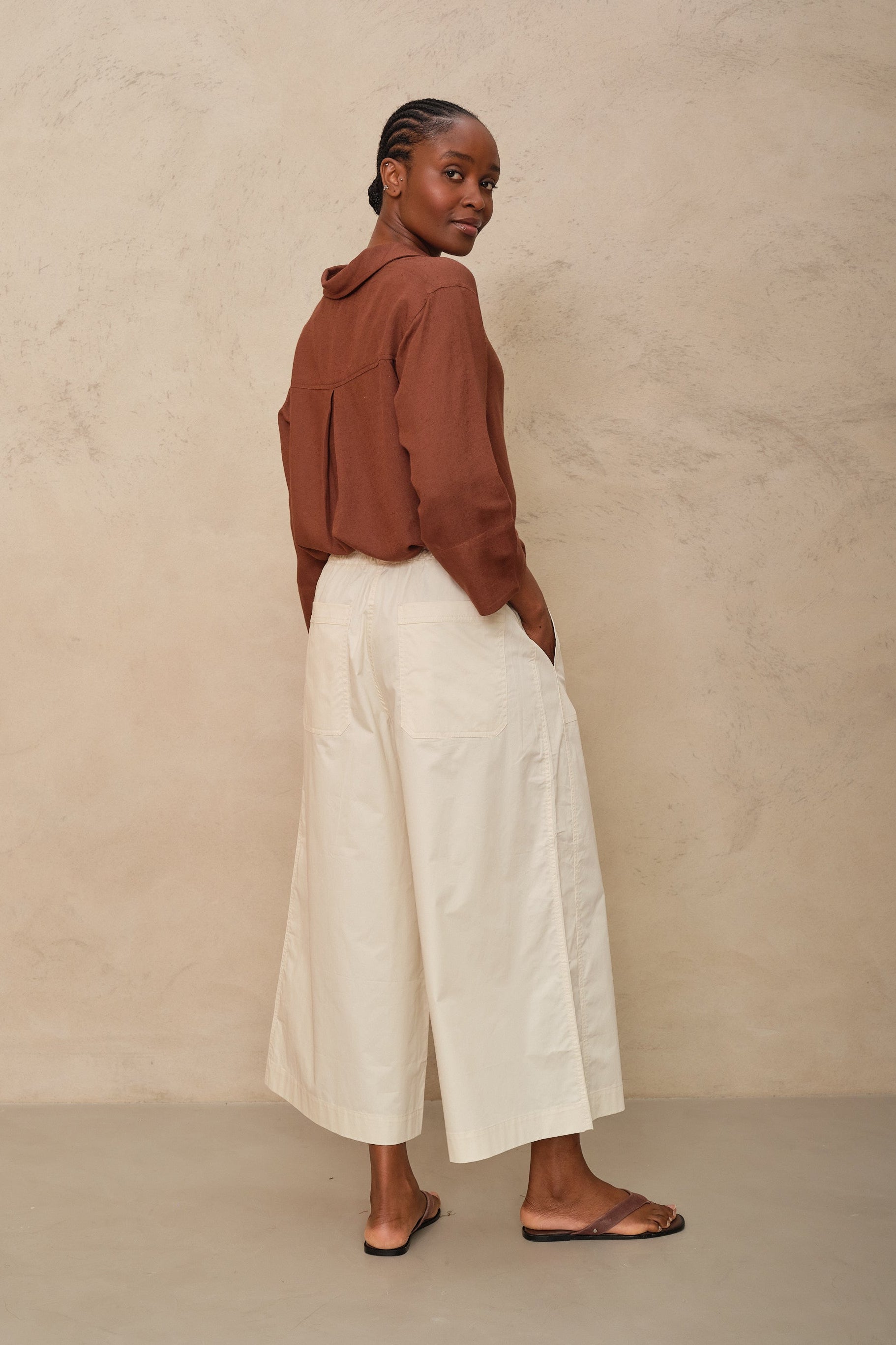 Cassie Wide Leg Cropped Trousers - Ecru