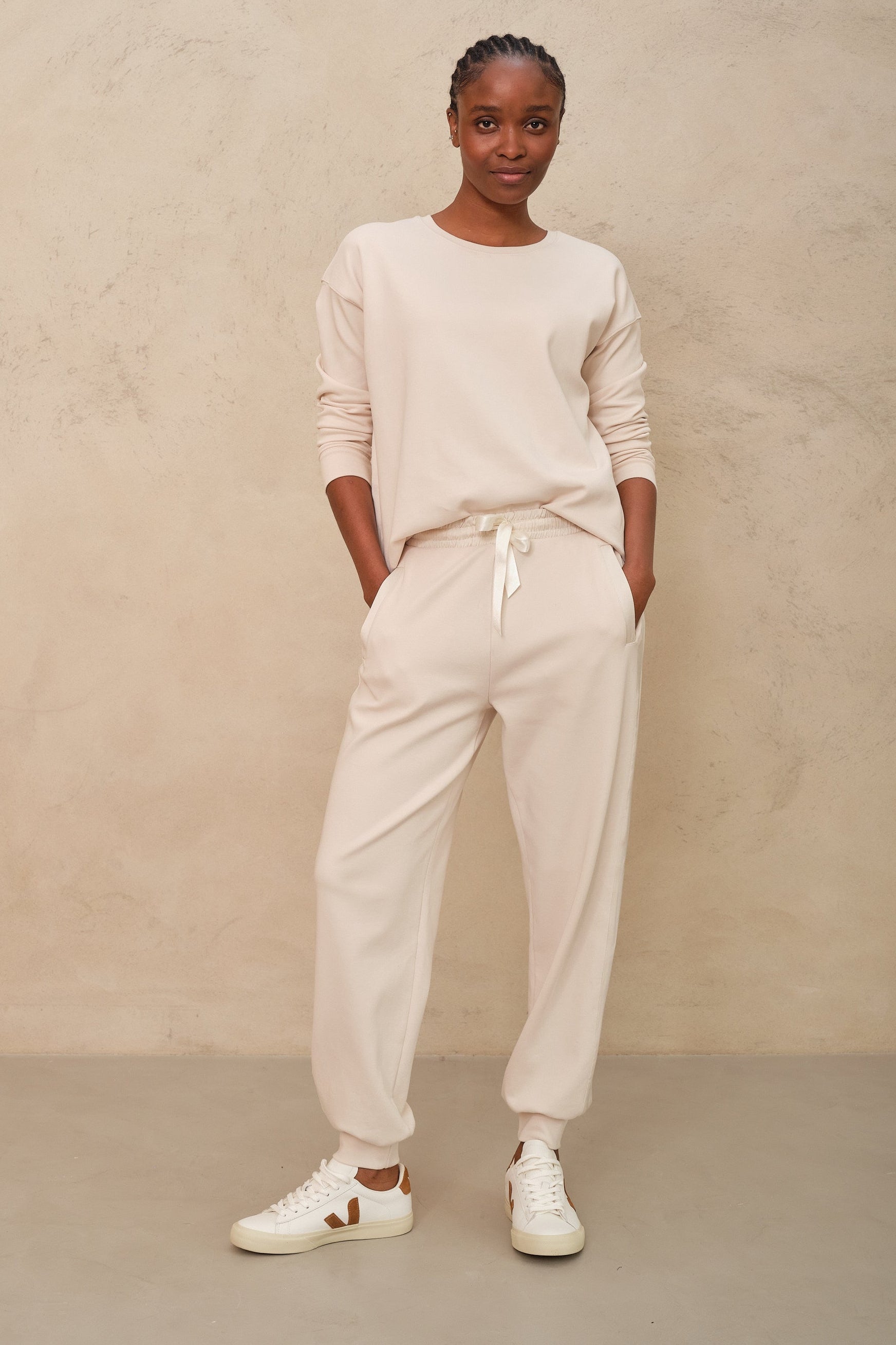 The Perfect Crew Neck Sweatshirt - Vanilla