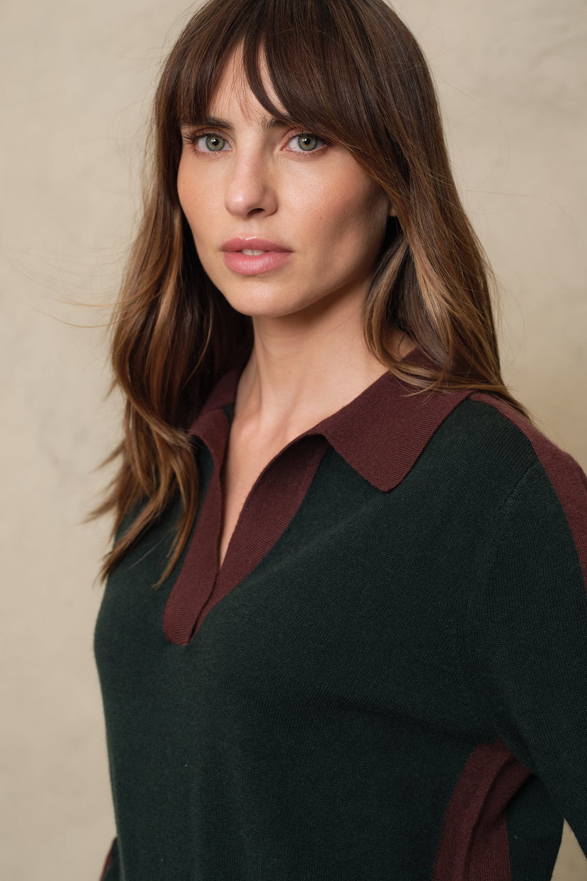 Tria Notch Collar Cashmere Blend Jumper - Bottle Green