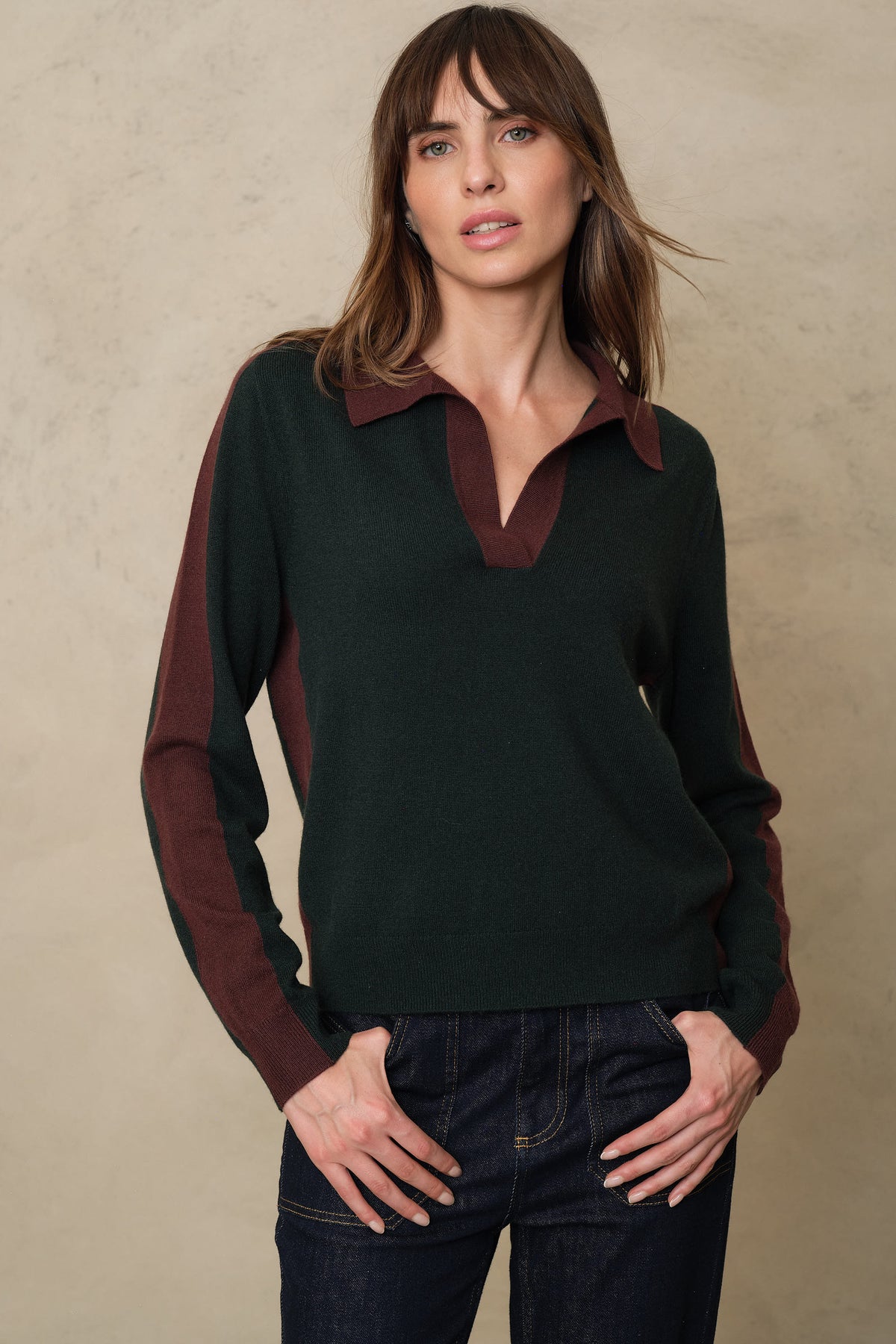 Tria Notch Collar Cashmere Blend Jumper - Bottle Green