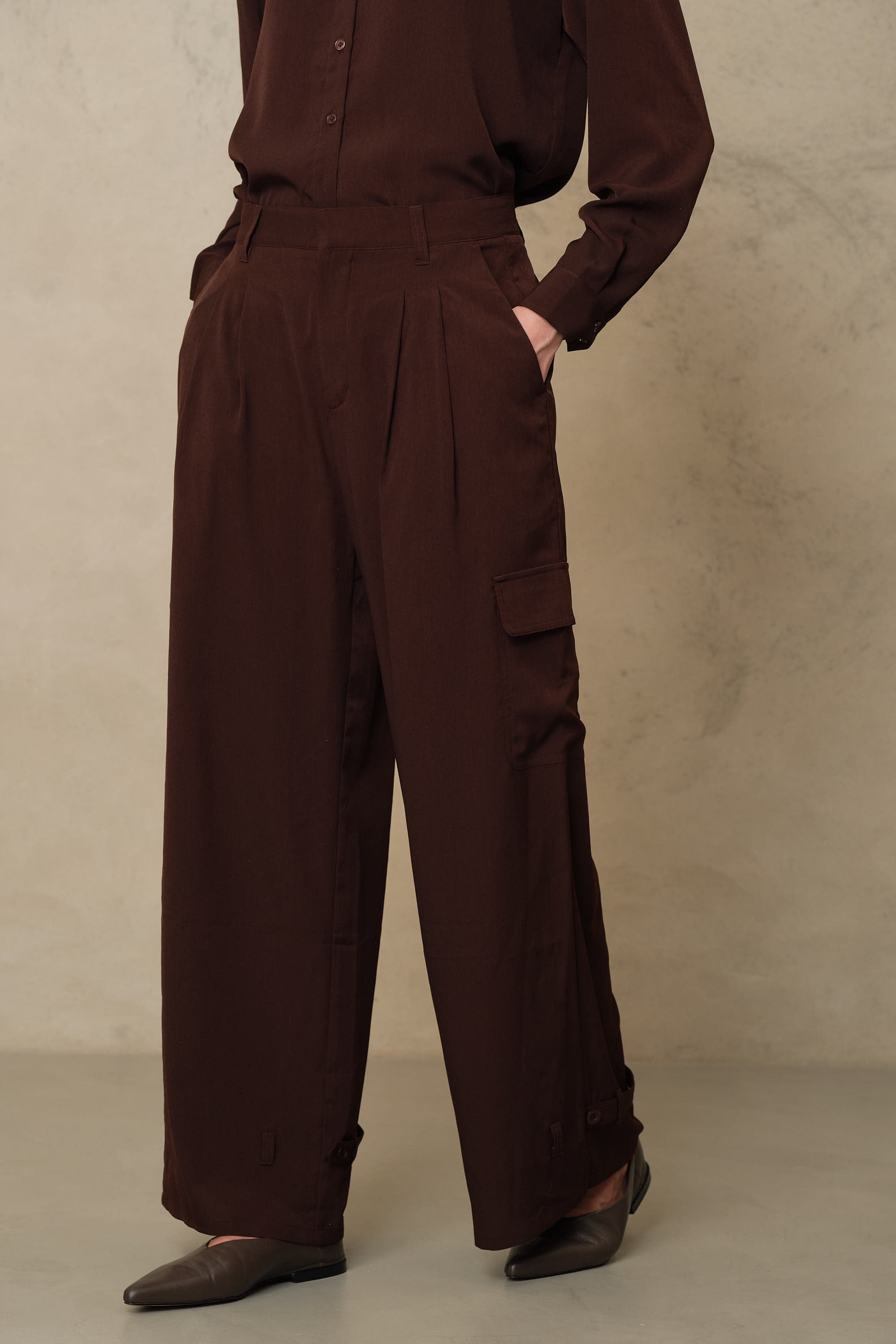 Wren balloon hem cargo trousers in chocolate
