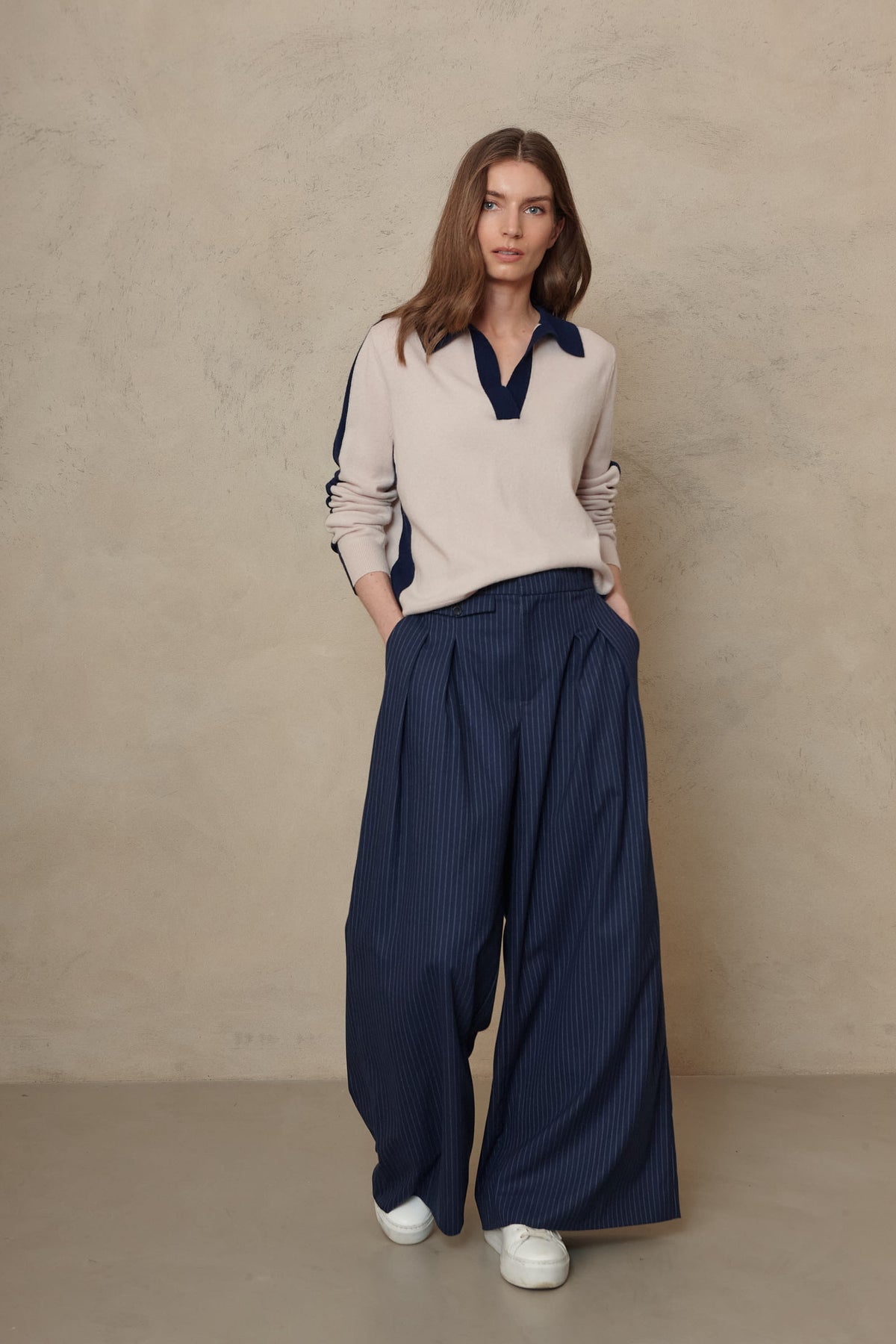 Tria Notch Collar Cashmere Blend Jumper - Soft Stone