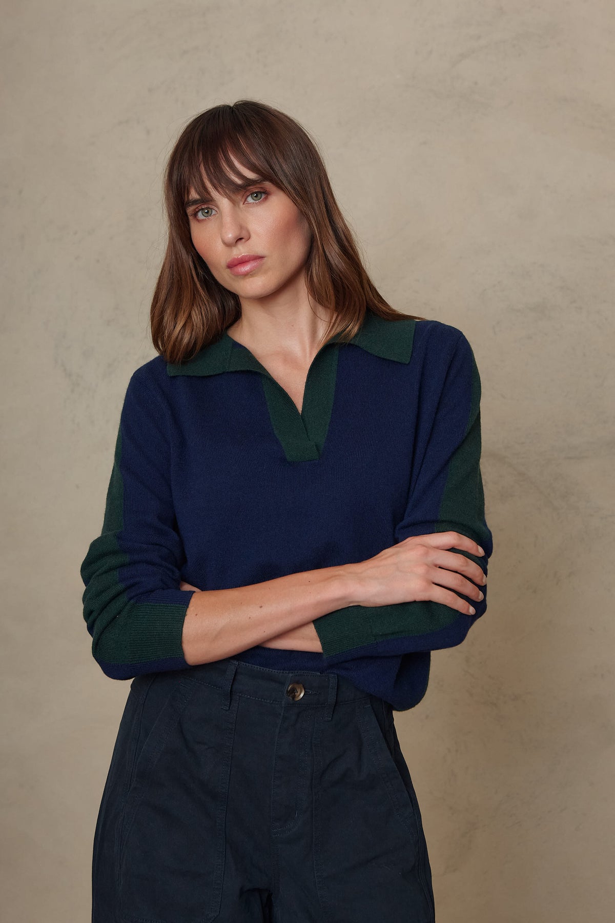 Tria Notch Collar Cashmere Blend Jumper - Navy