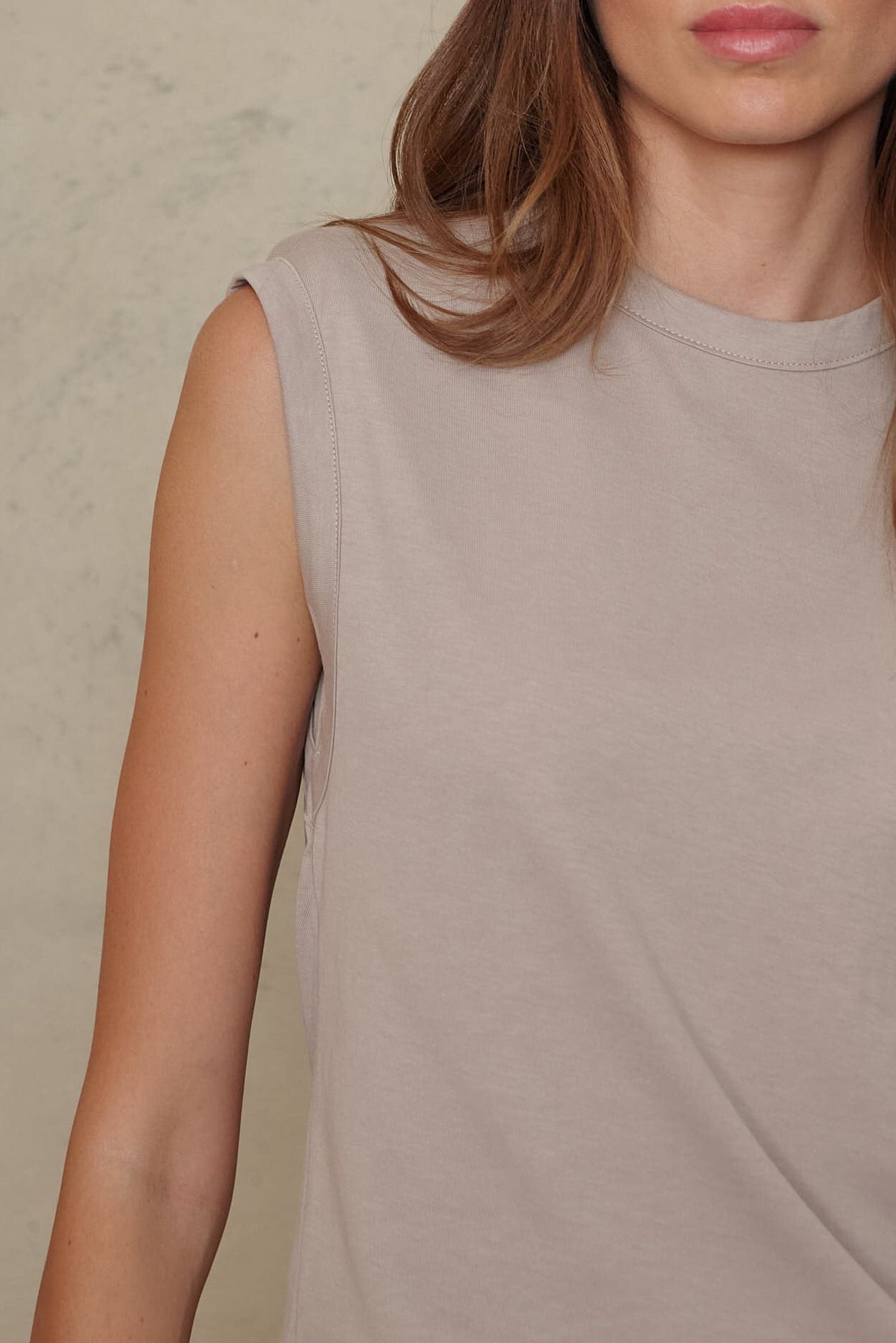Skylar Shoulder Pad T-Shirt - Biscuit