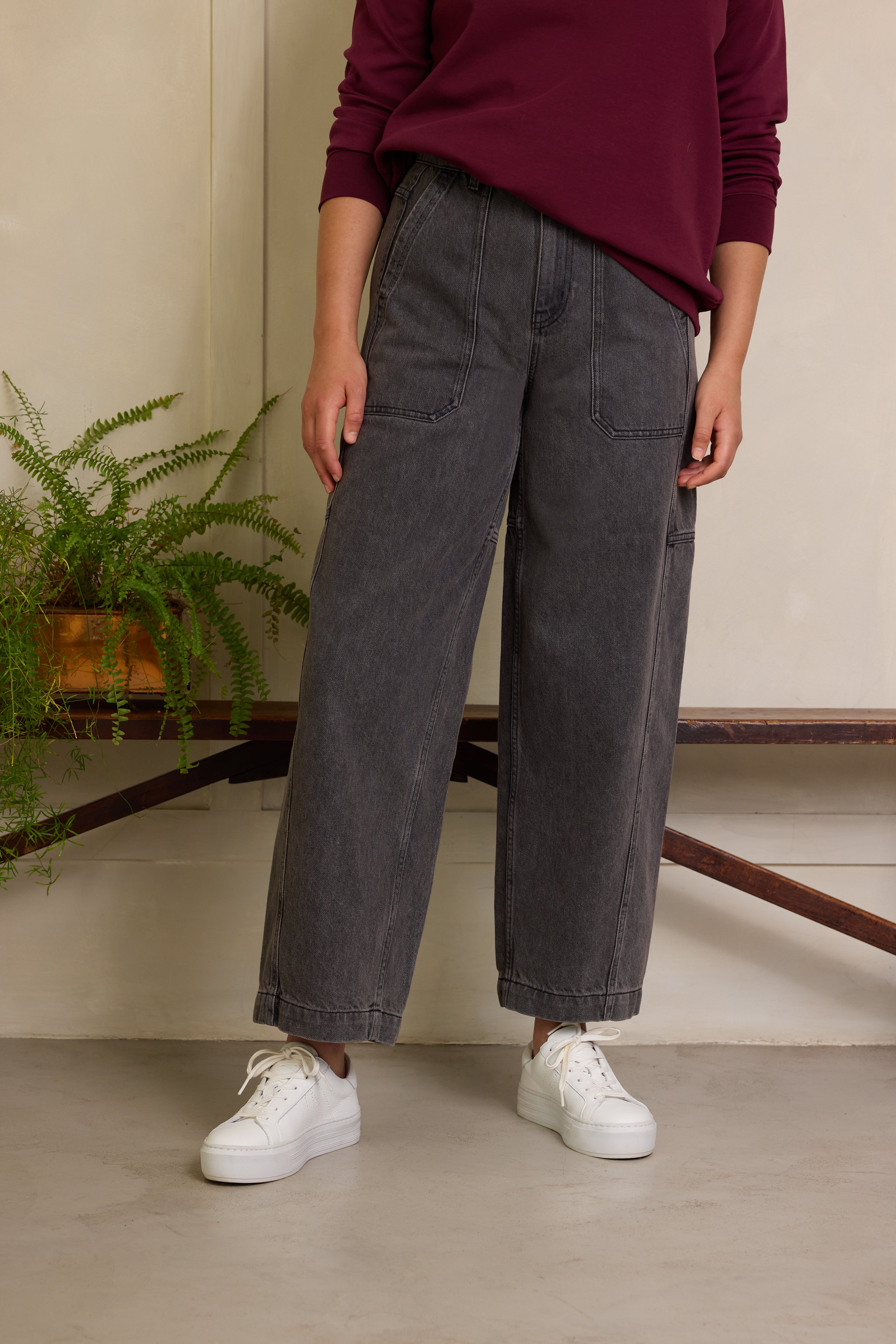 Billie Barrel Leg Jeans - Washed Black