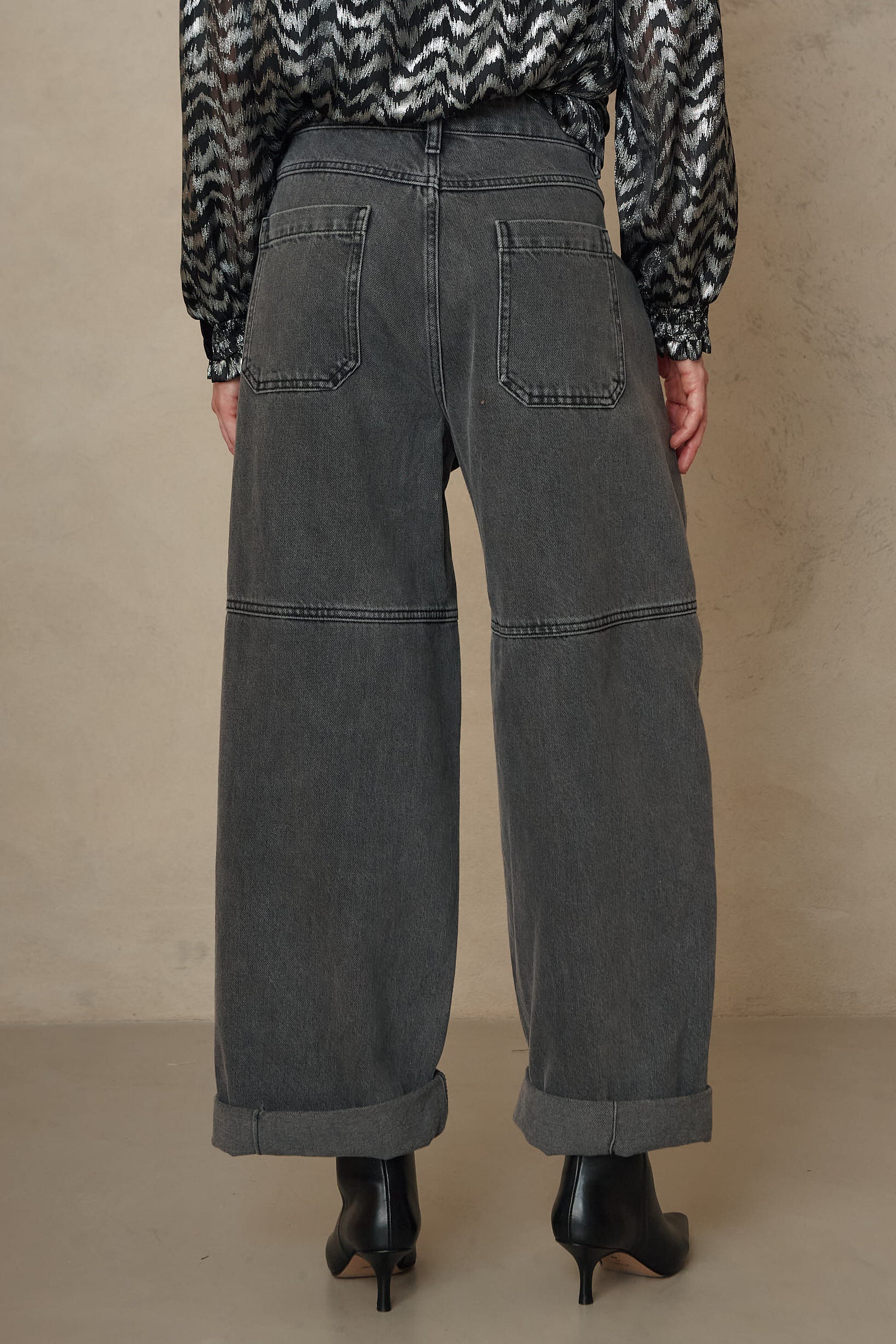Billie Barrel Leg Jeans - Washed Black