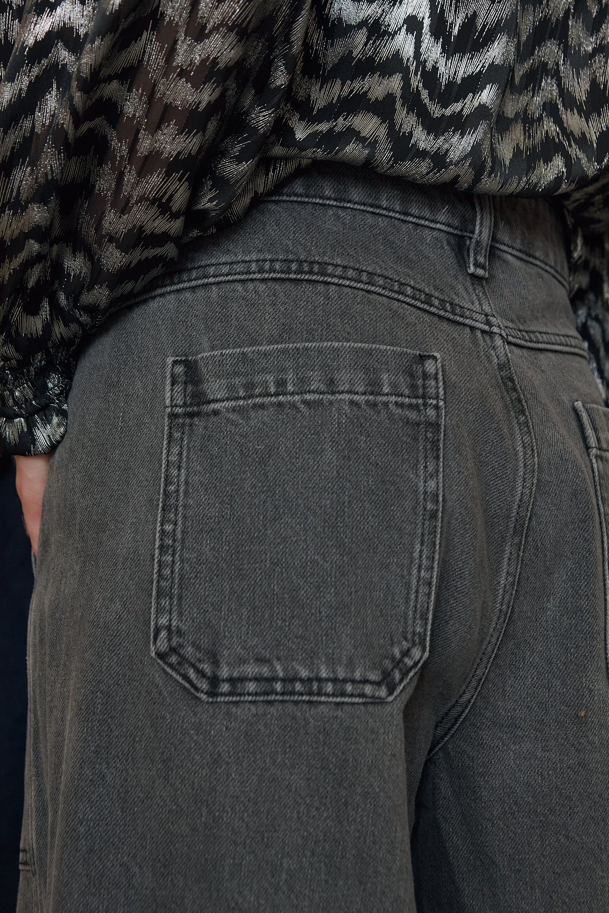 Billie Barrel Leg Jeans - Washed Black