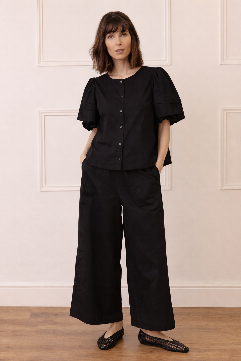 Cassie Wide Leg Cropped Trousers - Black - Eleven Loves