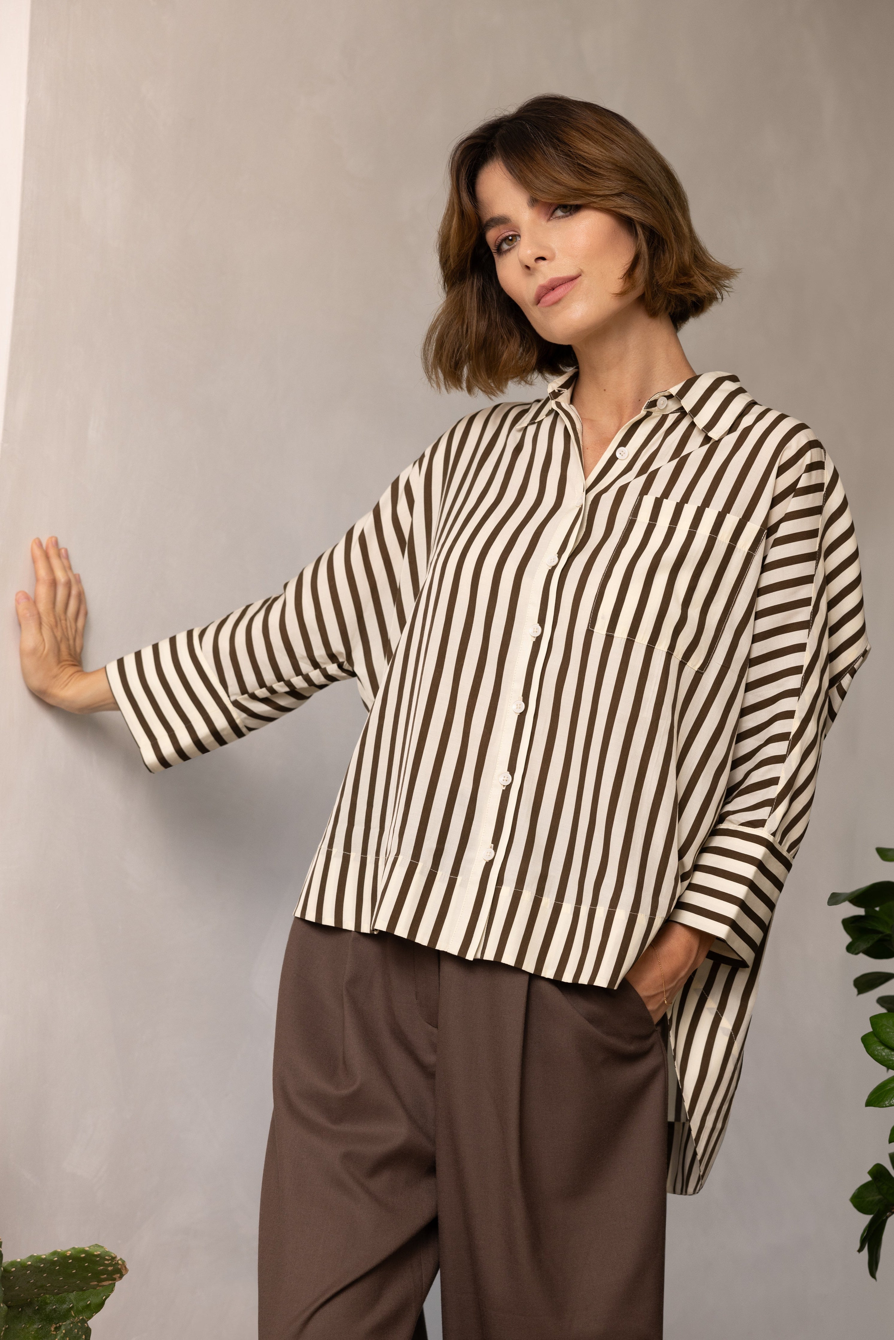 Olivia Oversized Striped Shirt - White/Chocolate