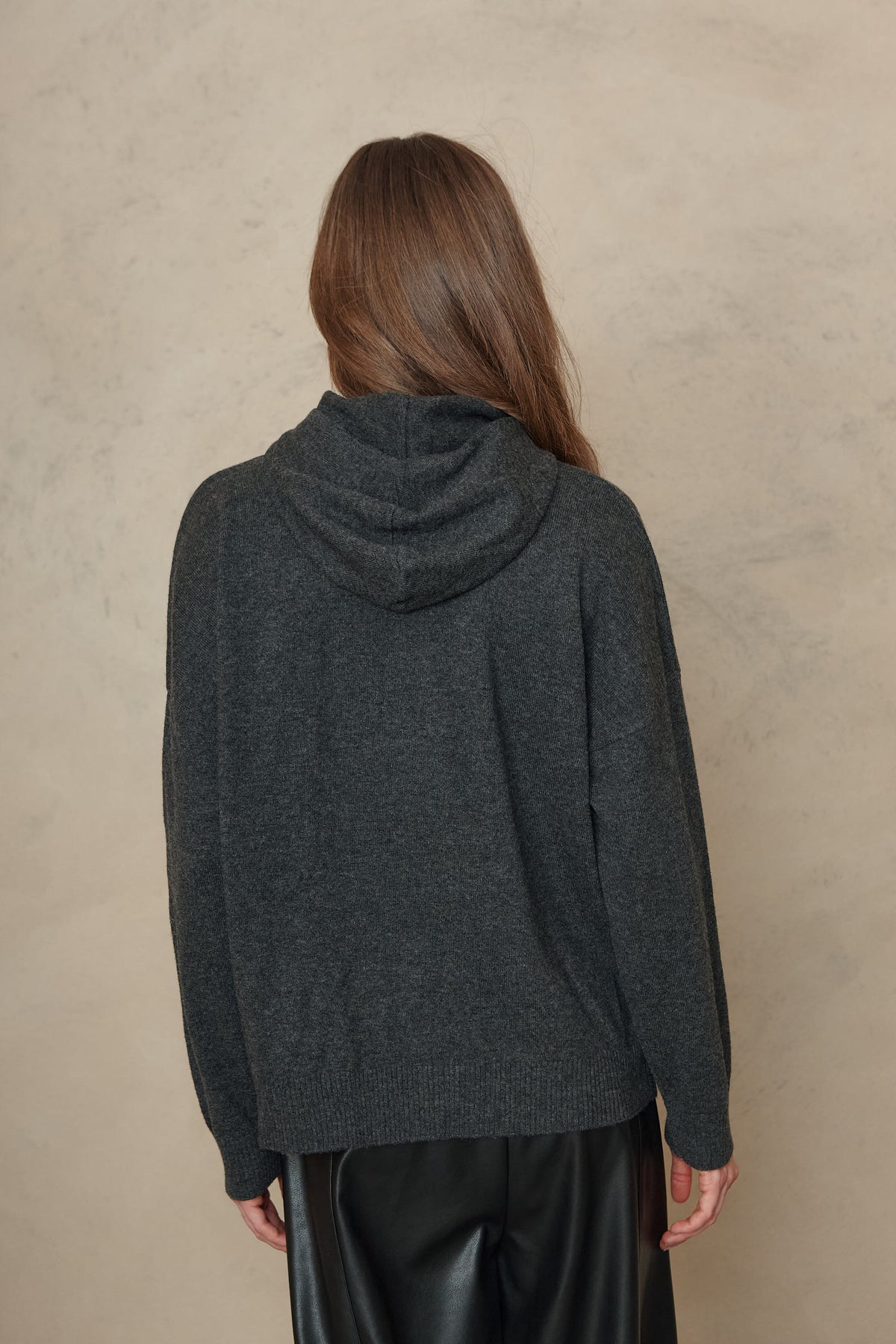 Heidi cashmere blend hoodie in charcoal