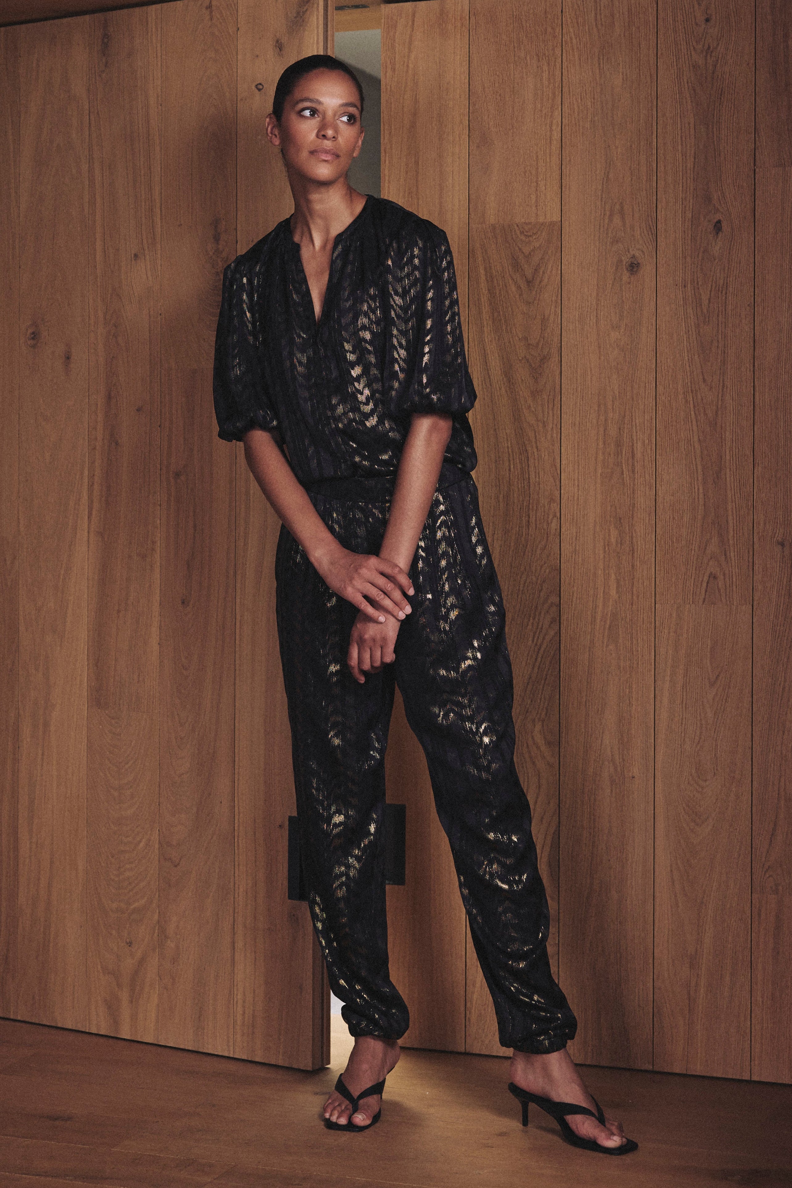 Poppy Puff Sleeve Blouse - Black/Gold
