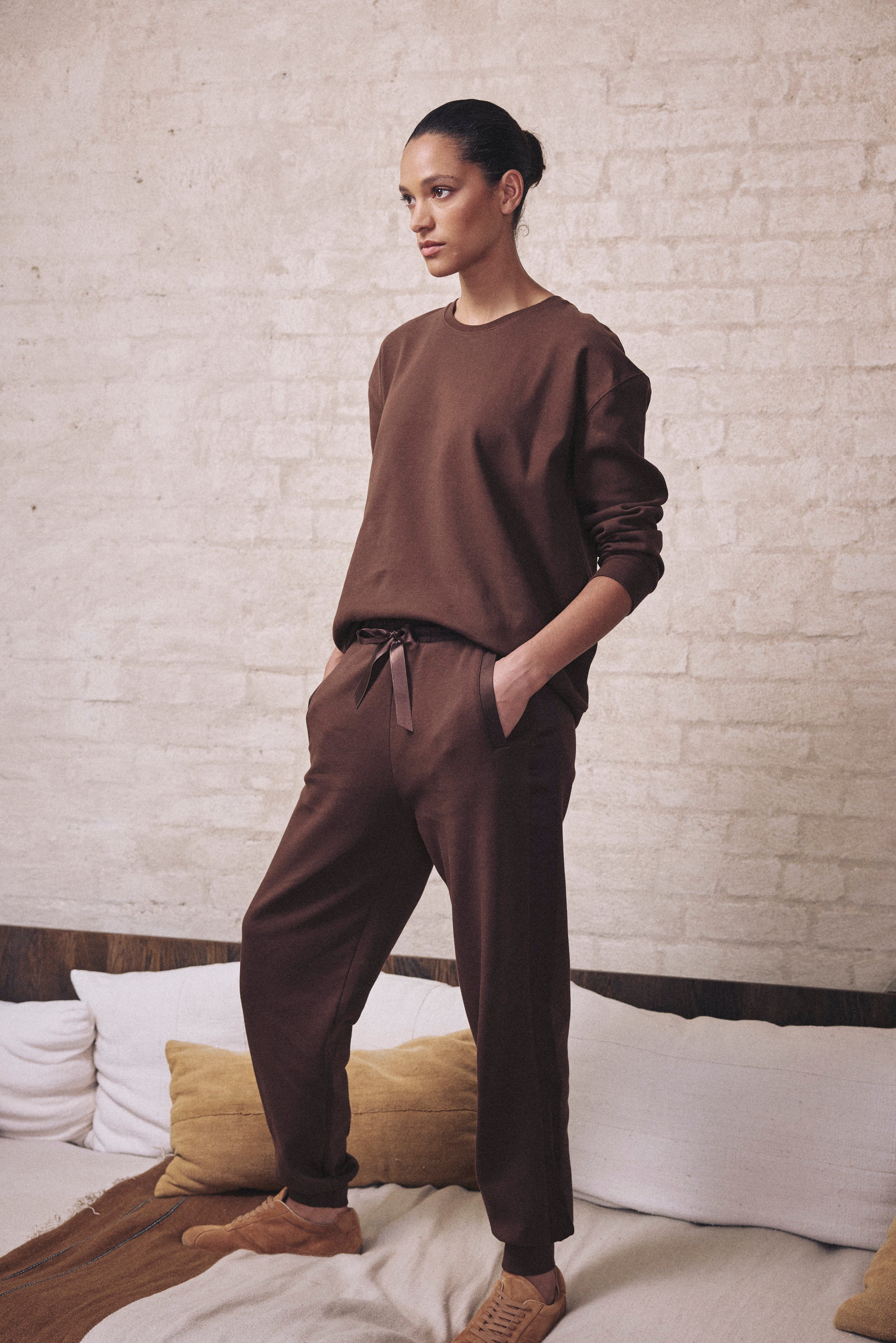 The Perfect Crew Neck Sweatshirt - Chocolate