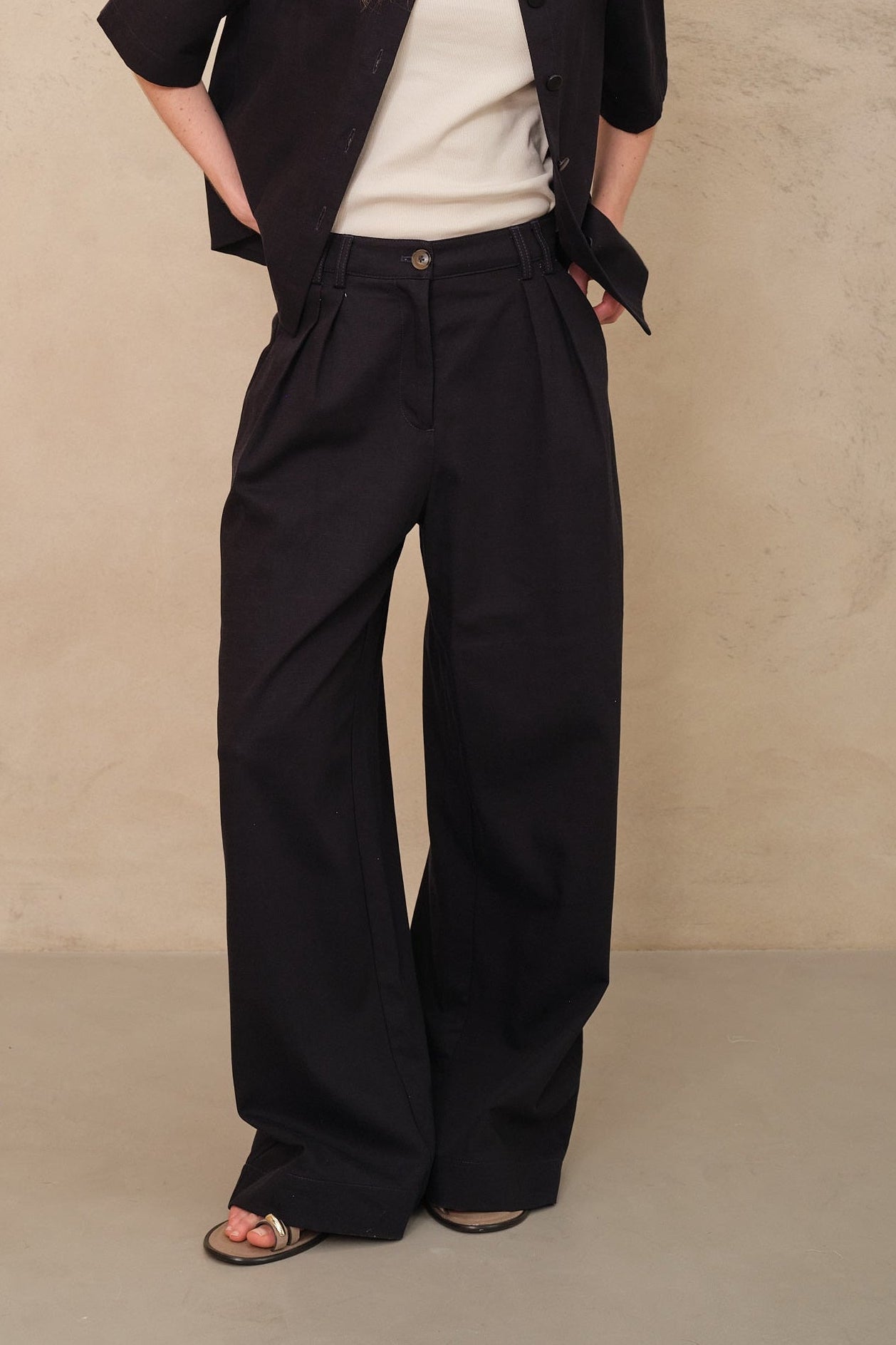 Aida Wide Leg Trousers - Navy