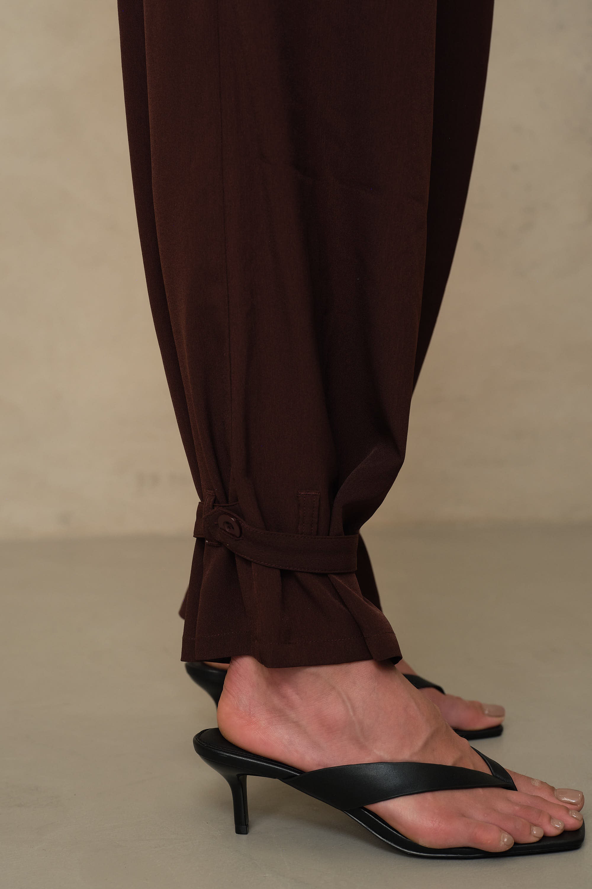 Wren balloon hem cargo trousers in chocolate