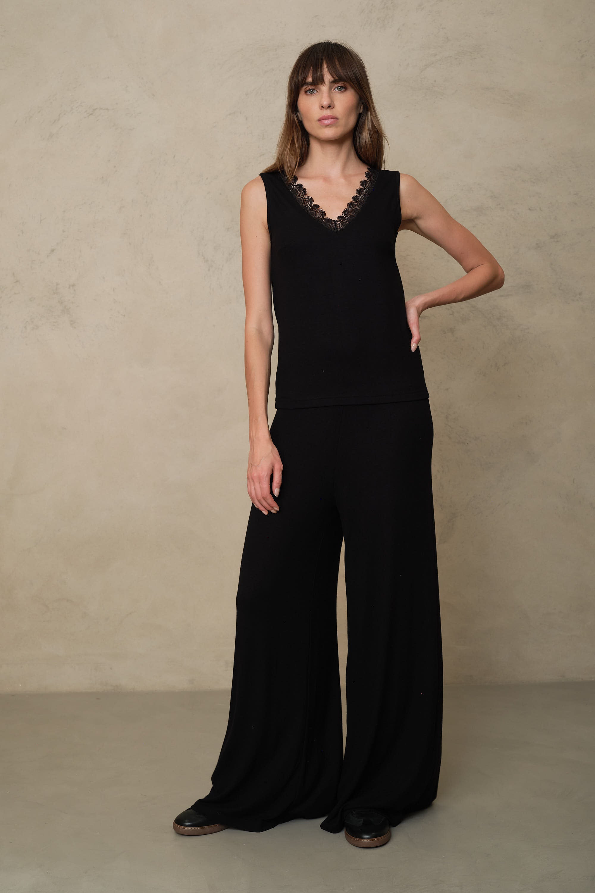 Lucy Lace Trim Vest - Black