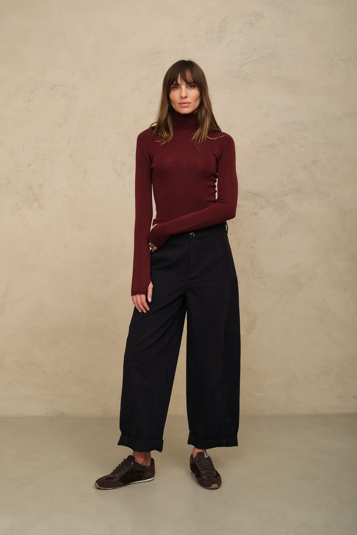 Gwyneth fine merino roll neck in burgundy