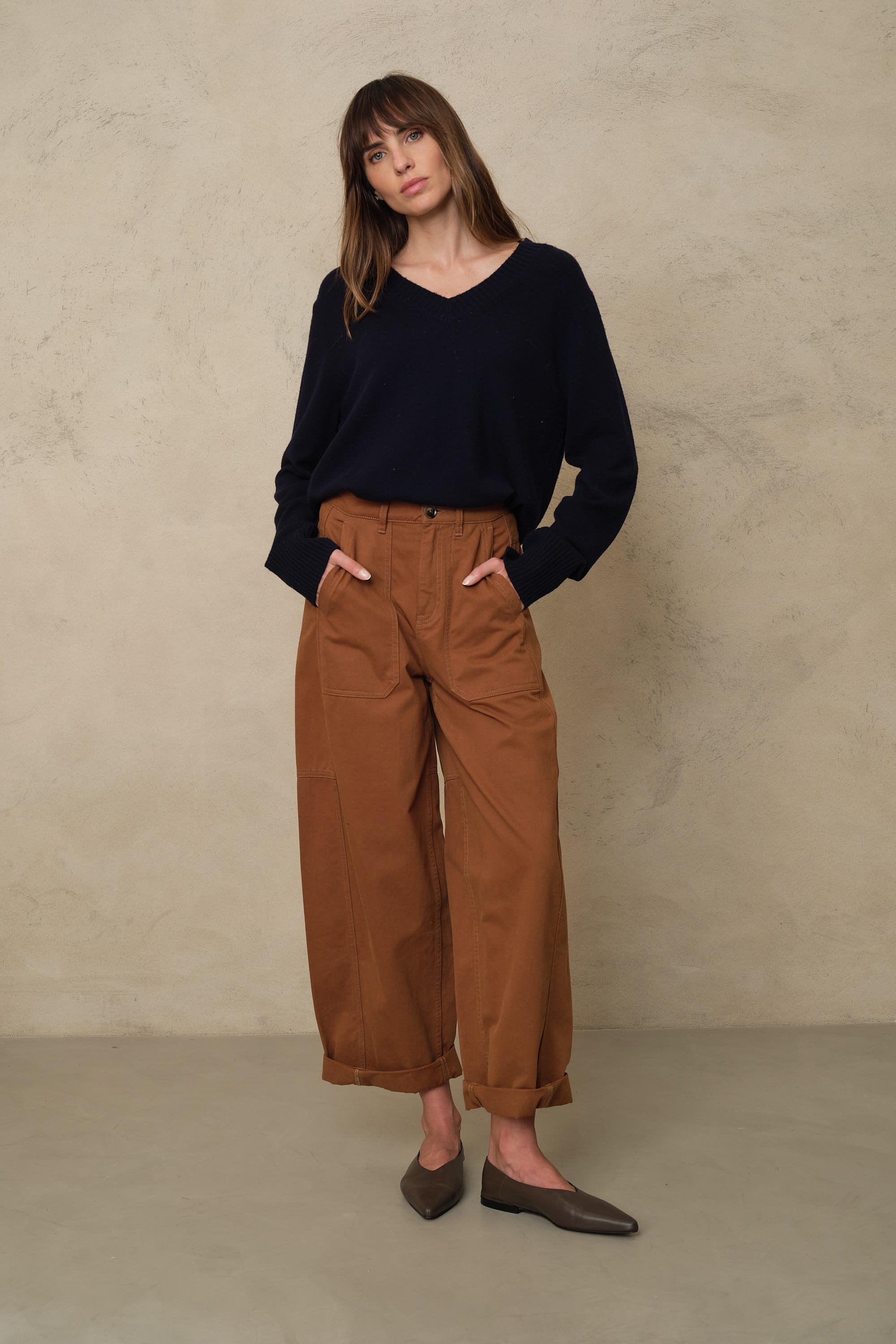 Nian V-Neck Cashmere Blend Jumper - Navy