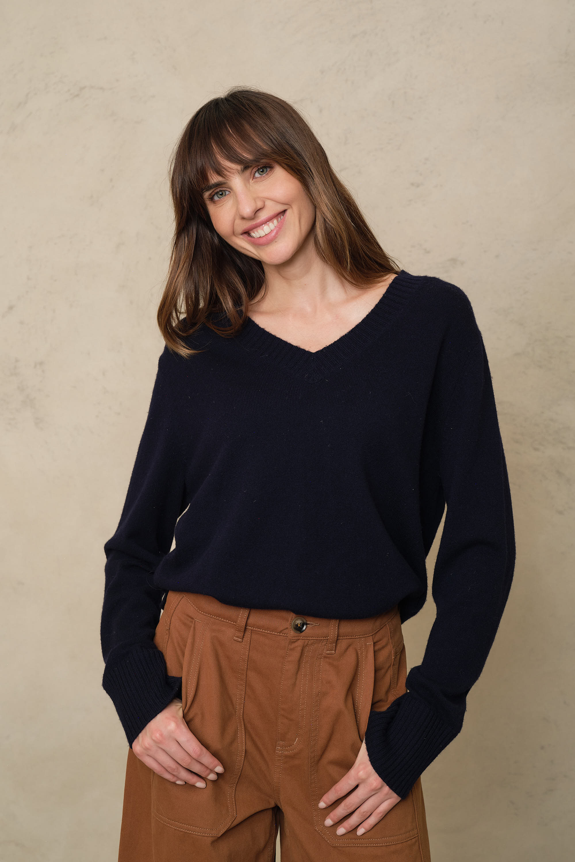 Nian V-Neck Cashmere Blend Jumper - Navy