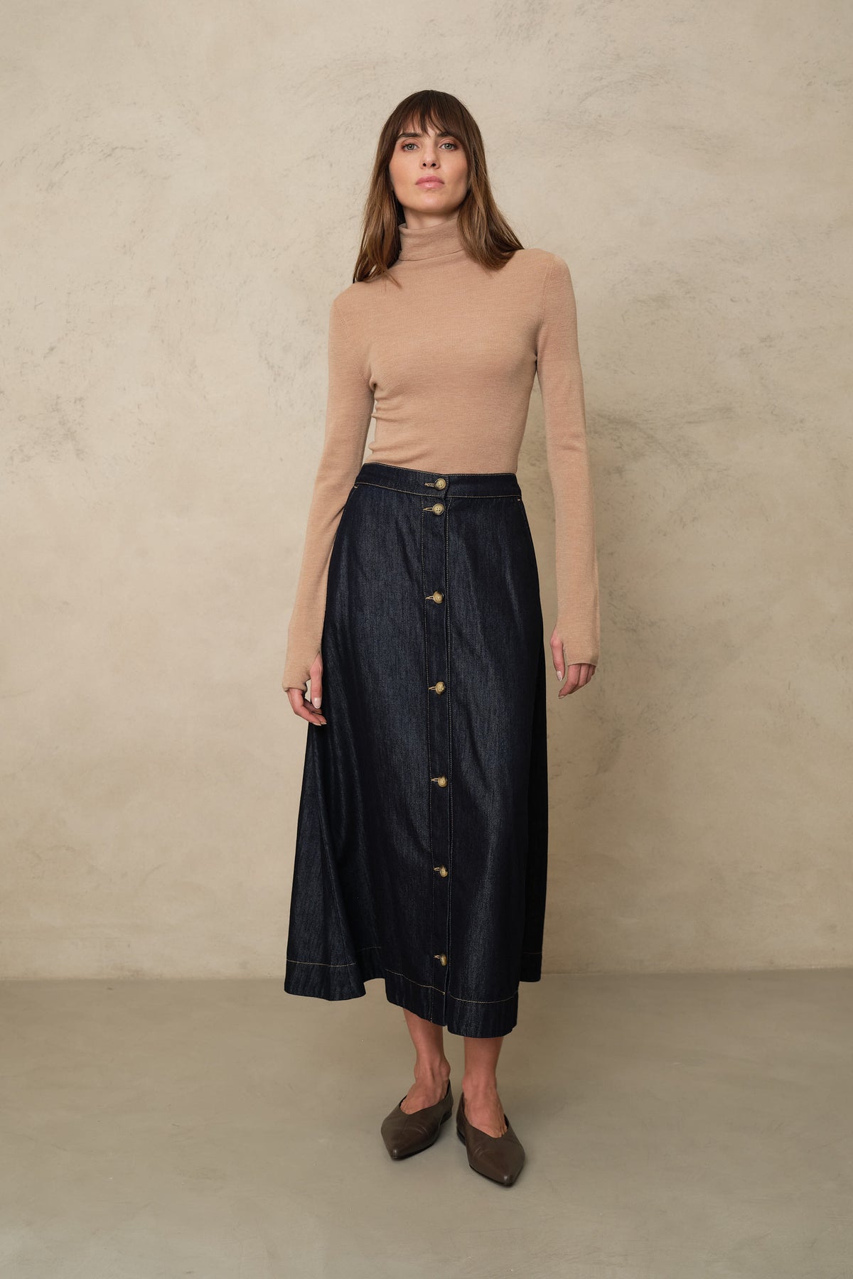 Gwyneth fine merino roll neck in camel