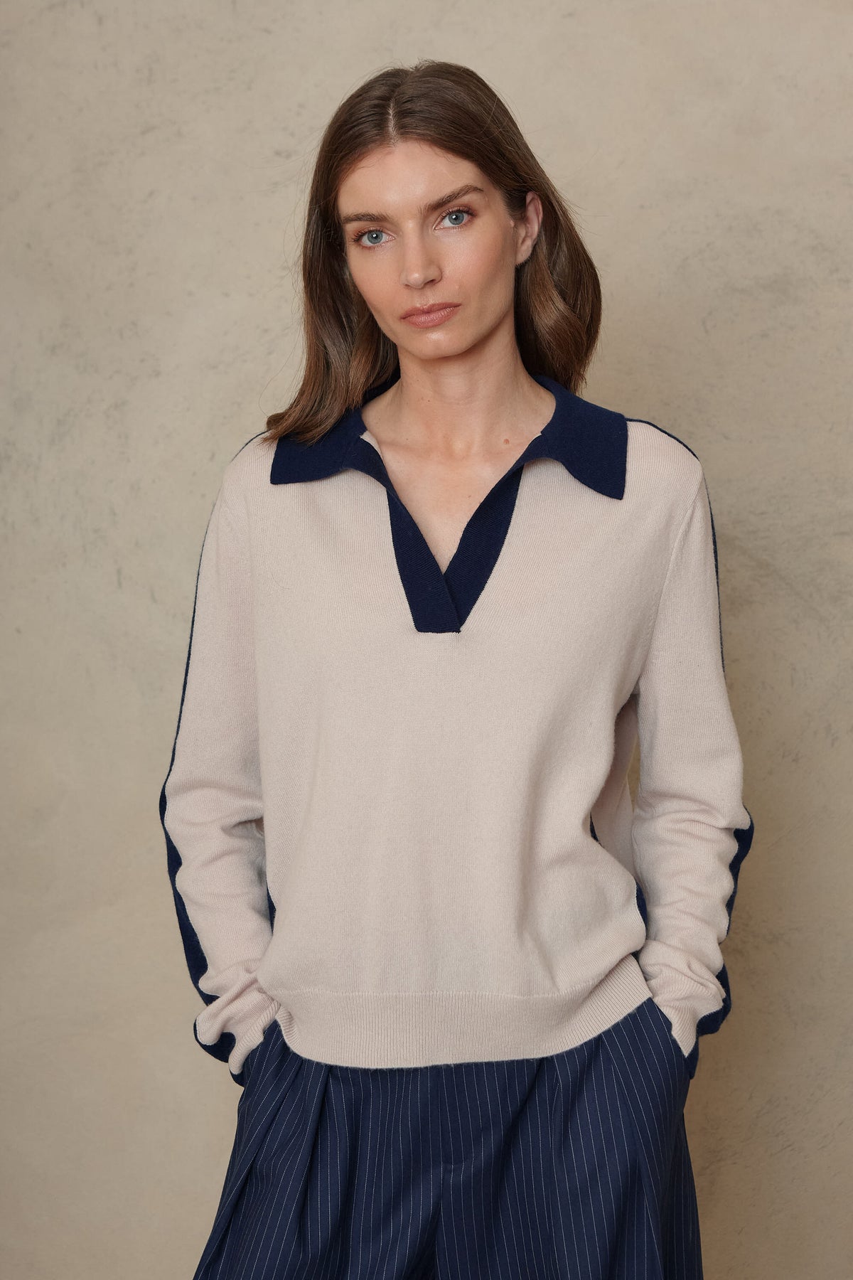Tria Notch Collar Cashmere Blend Jumper - Soft Stone