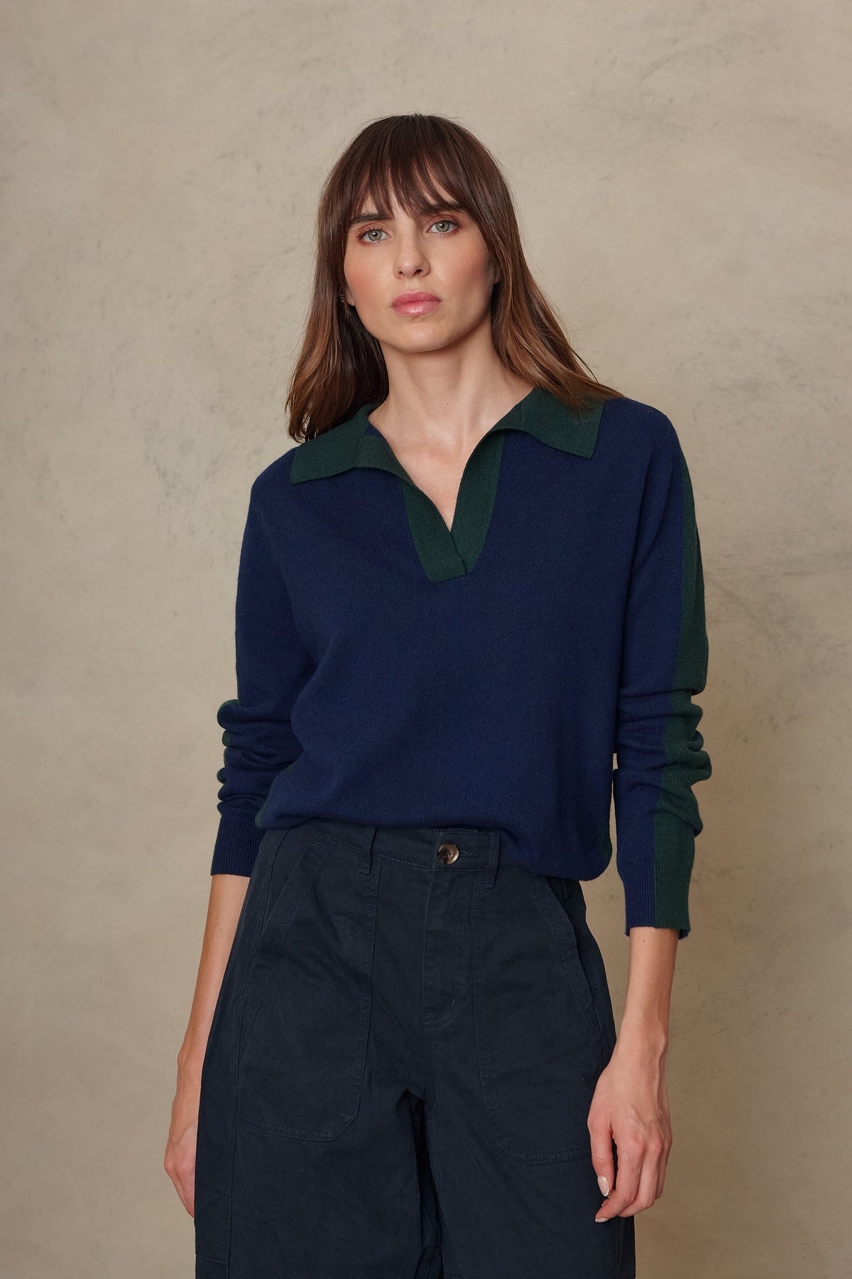 Tria Notch Collar Cashmere Blend Jumper - Navy