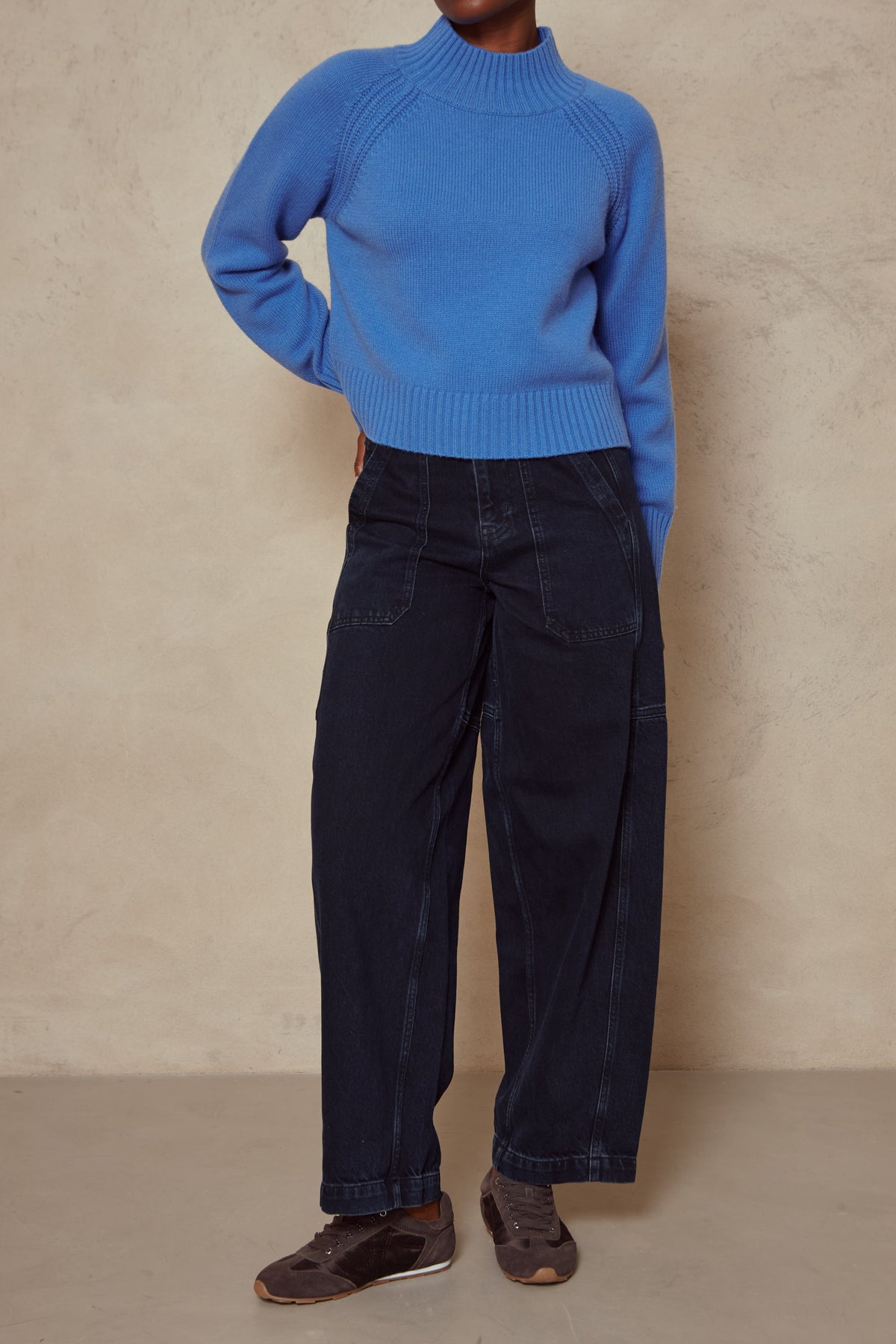 Billie Barrel Leg Jeans - Blue Black
