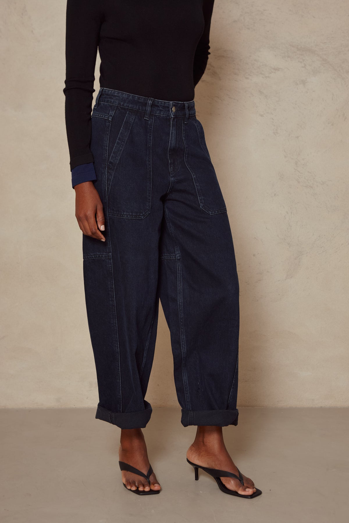Billie Barrel Leg Jeans - Blue Black
