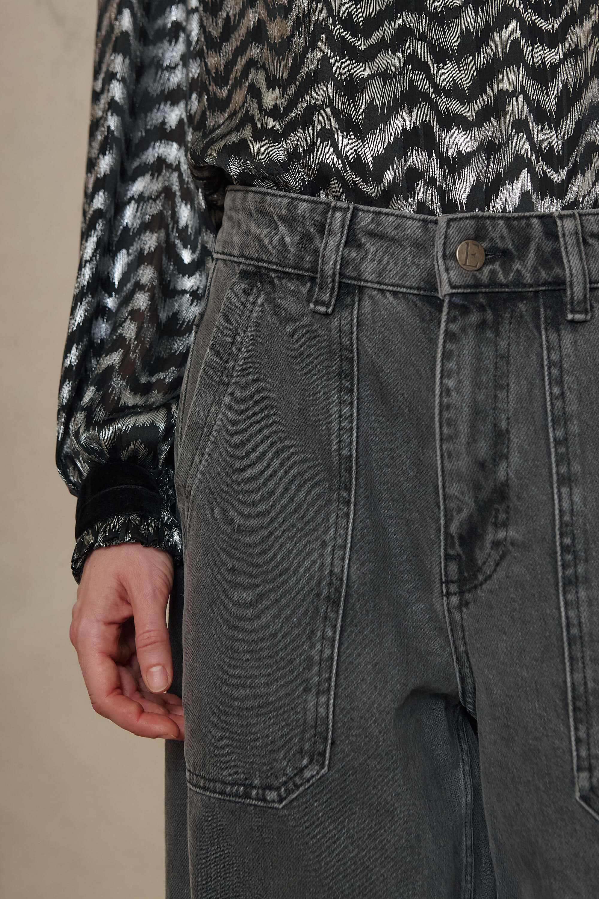 Billie Barrel Leg Jeans - Washed Black