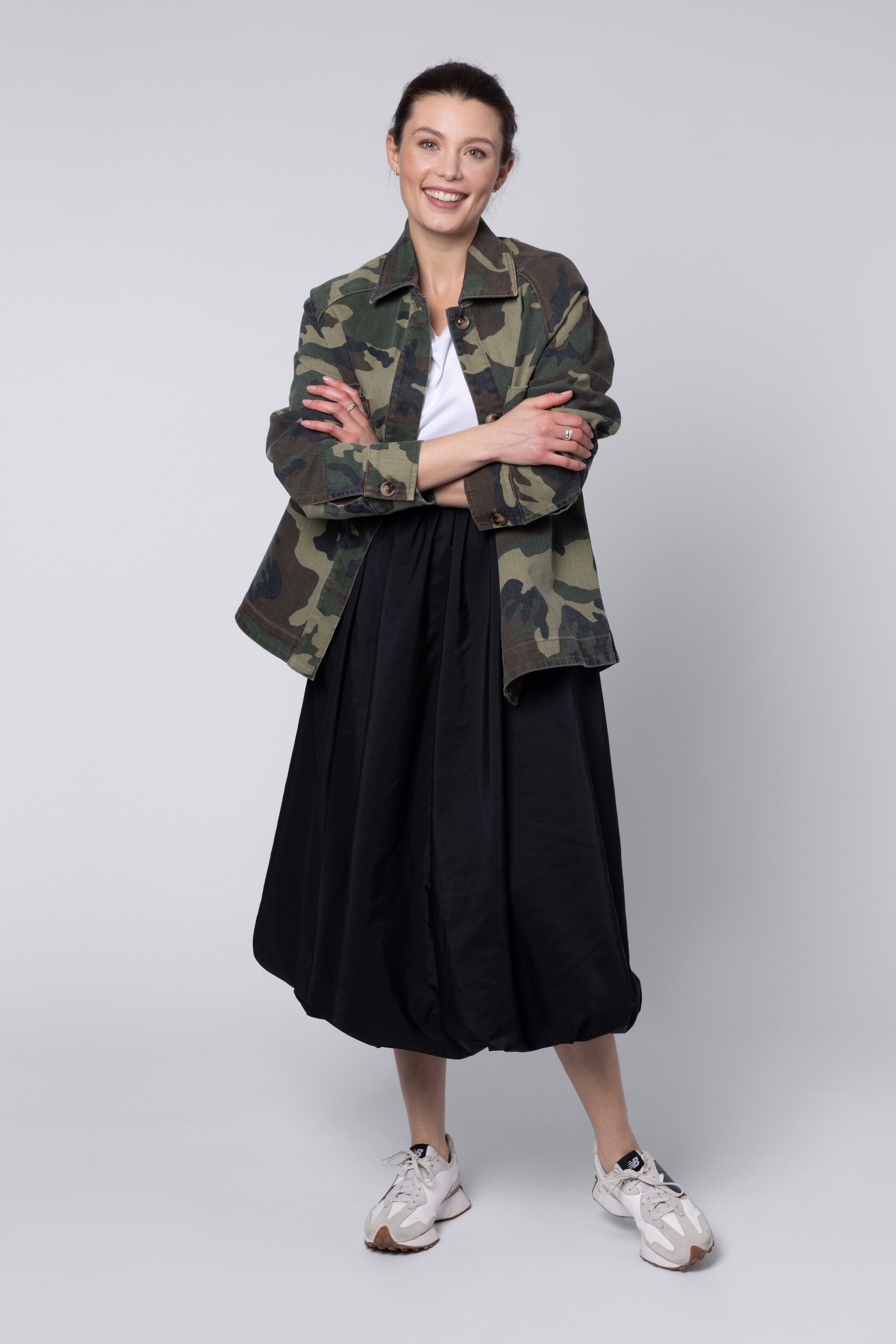Model wearing Bubble Hem Skirt_11_Loves