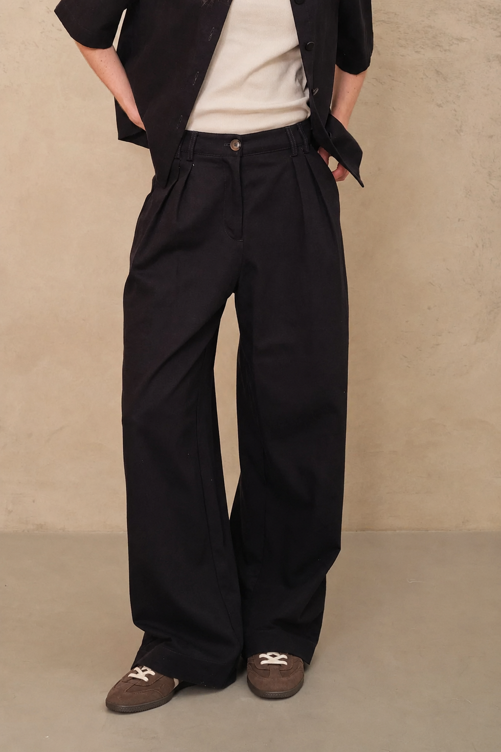 Aida Wide Leg Trousers - Navy