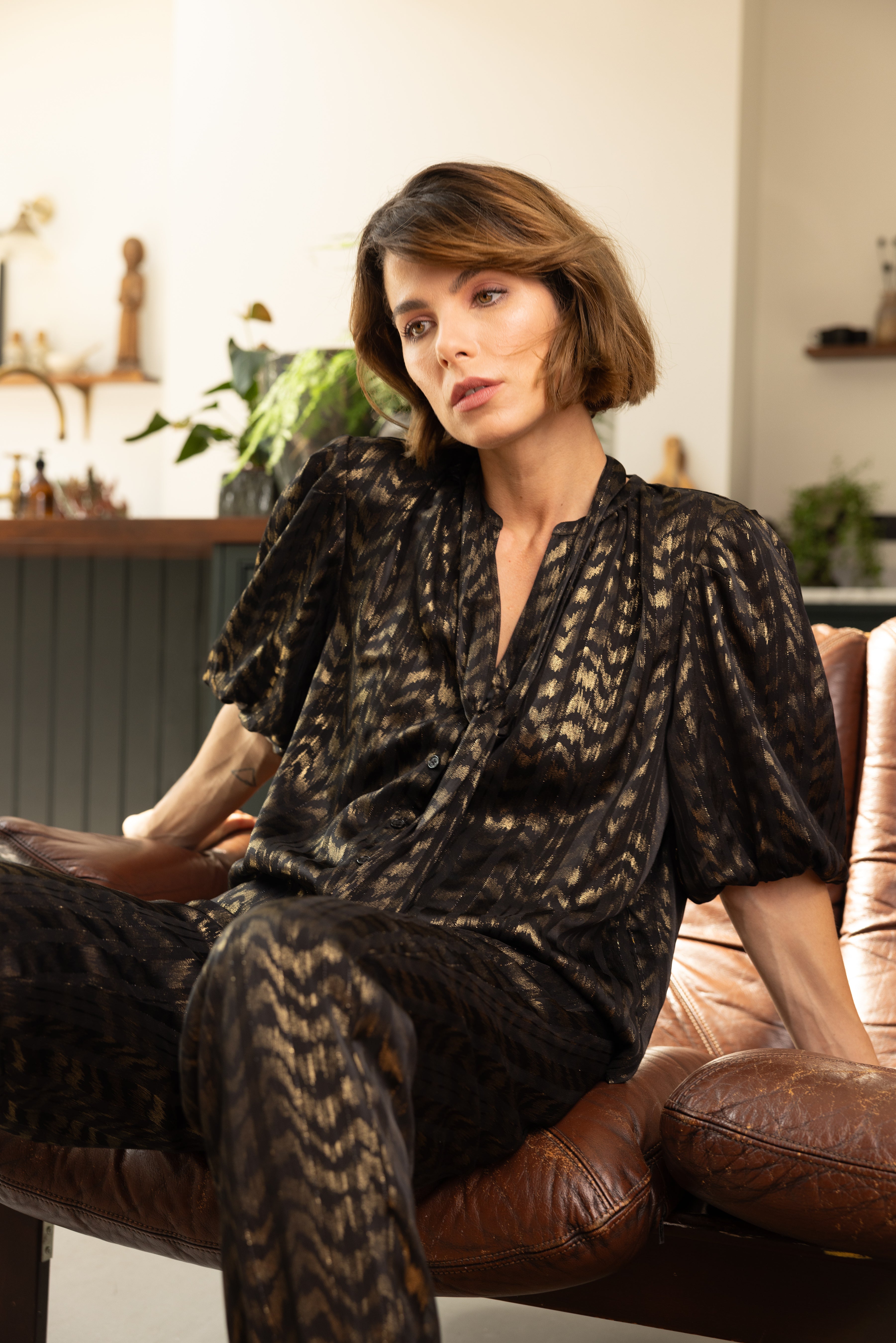 Poppy Puff Sleeve Blouse - Black/Gold