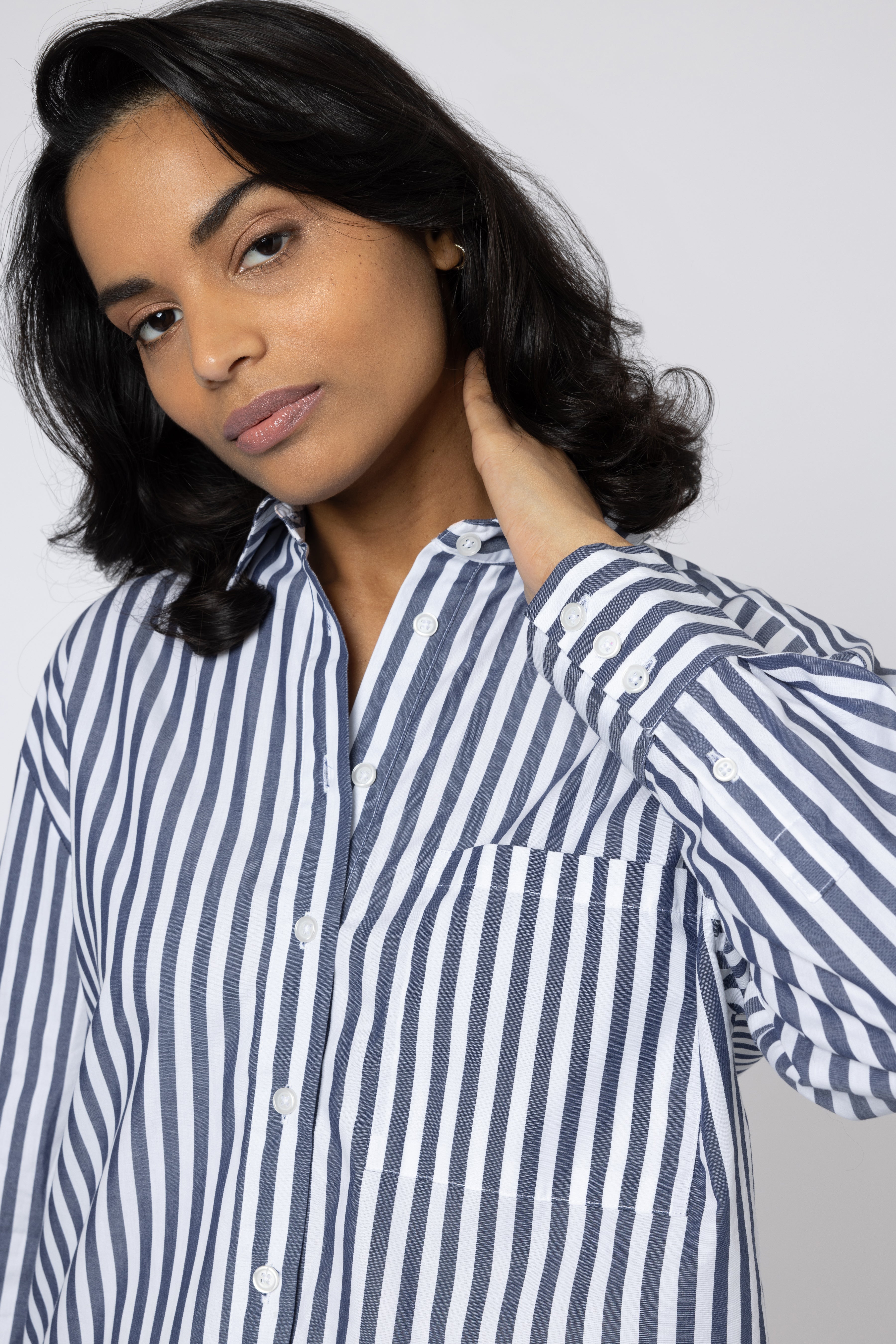 THE PERFECT CROSS BACK SHIRT WHITE NAVY