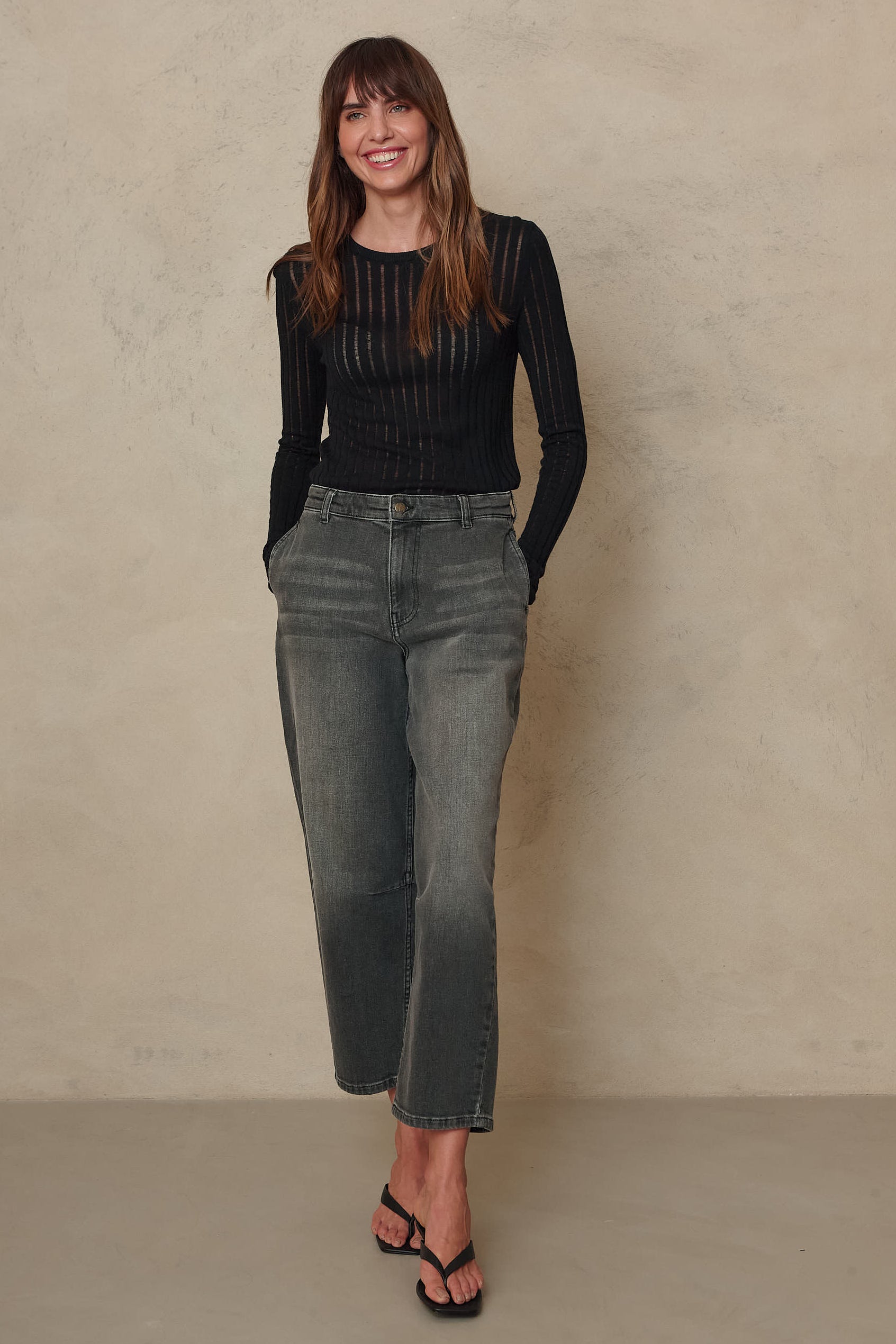 Emmie Barrel Leg Jeans - Washed Black