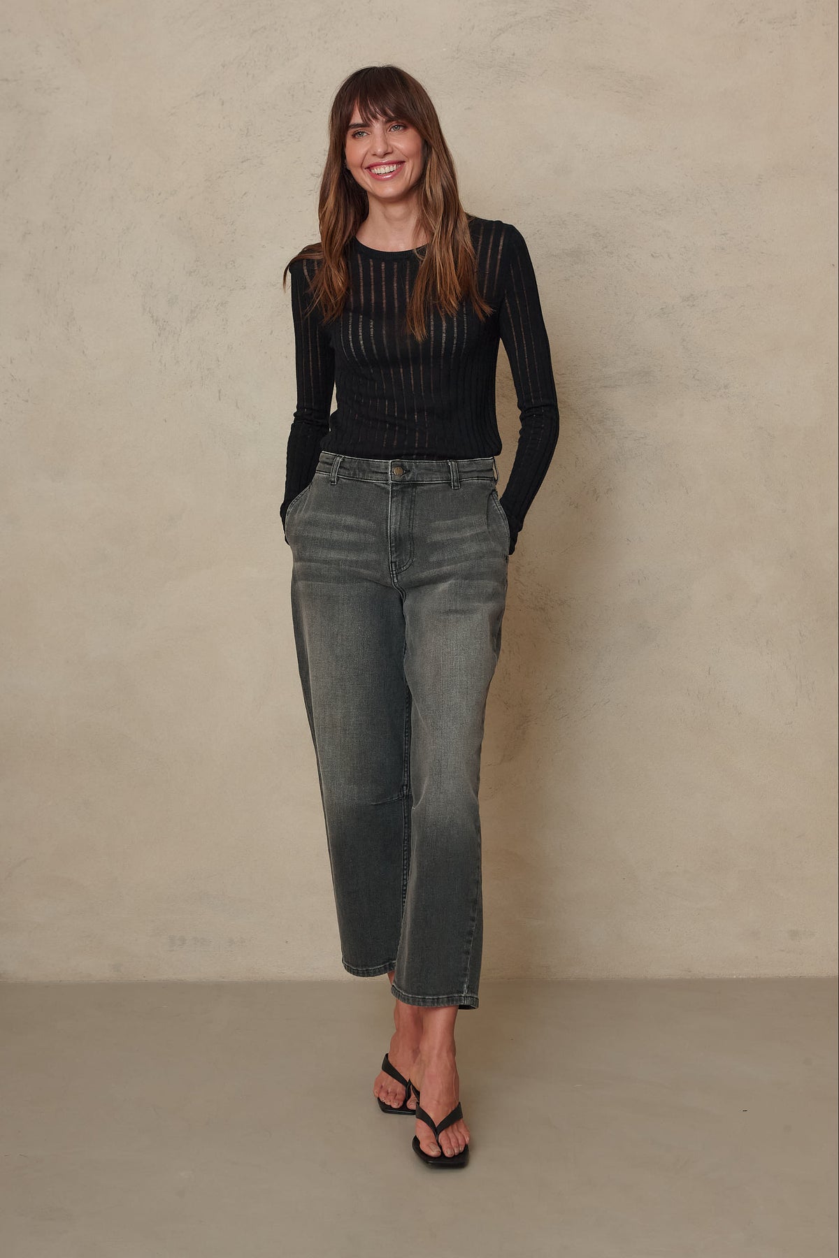 Emmie Barrel Leg Jeans - Washed Black