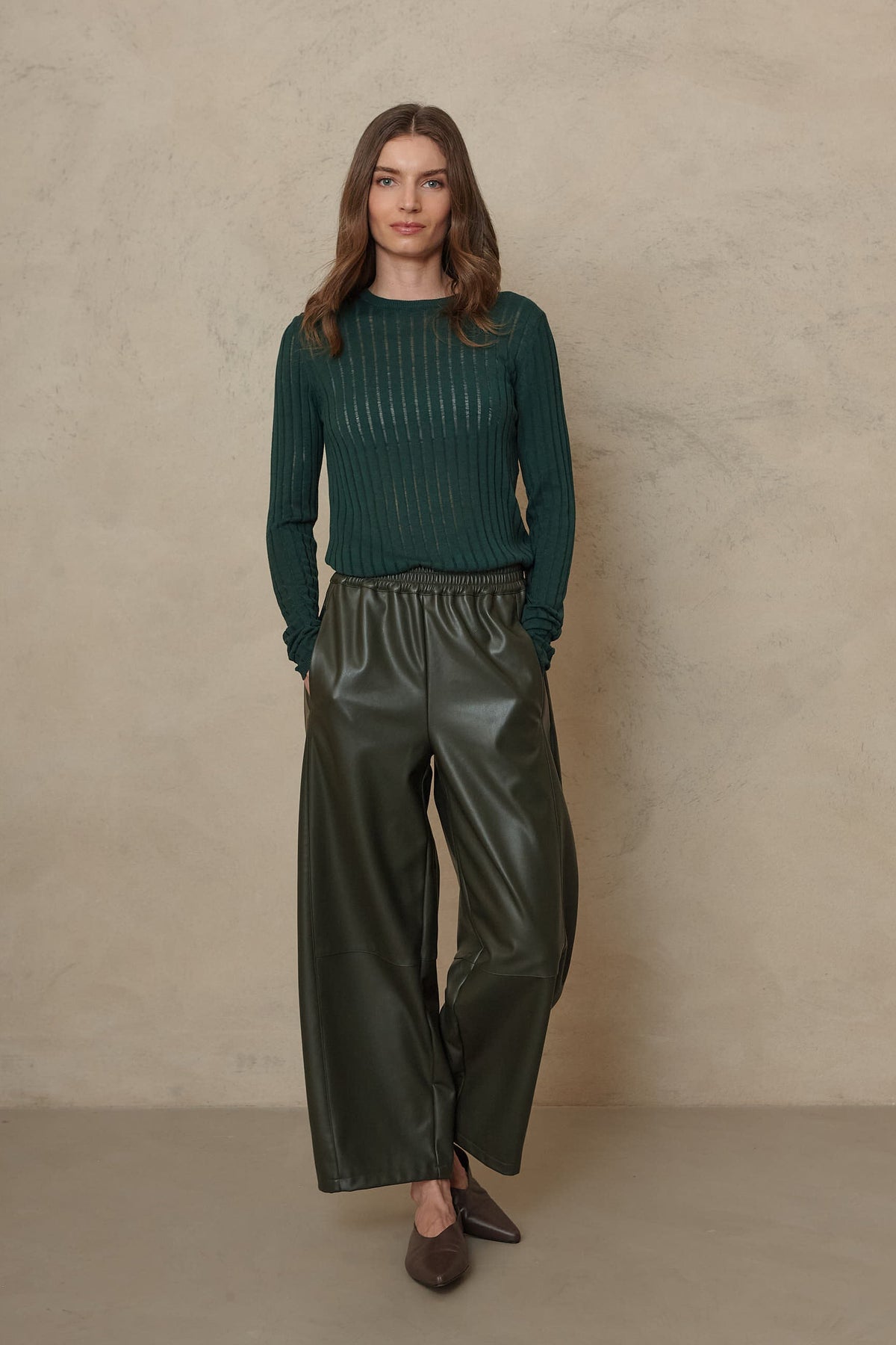 Billie Barrel Leg Faux Leather Trousers - Olive