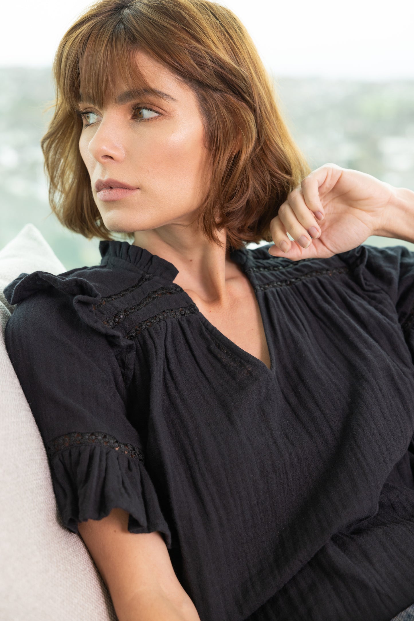 MILA V NECK CHEESECLOTH BLOUSE (BLACK)