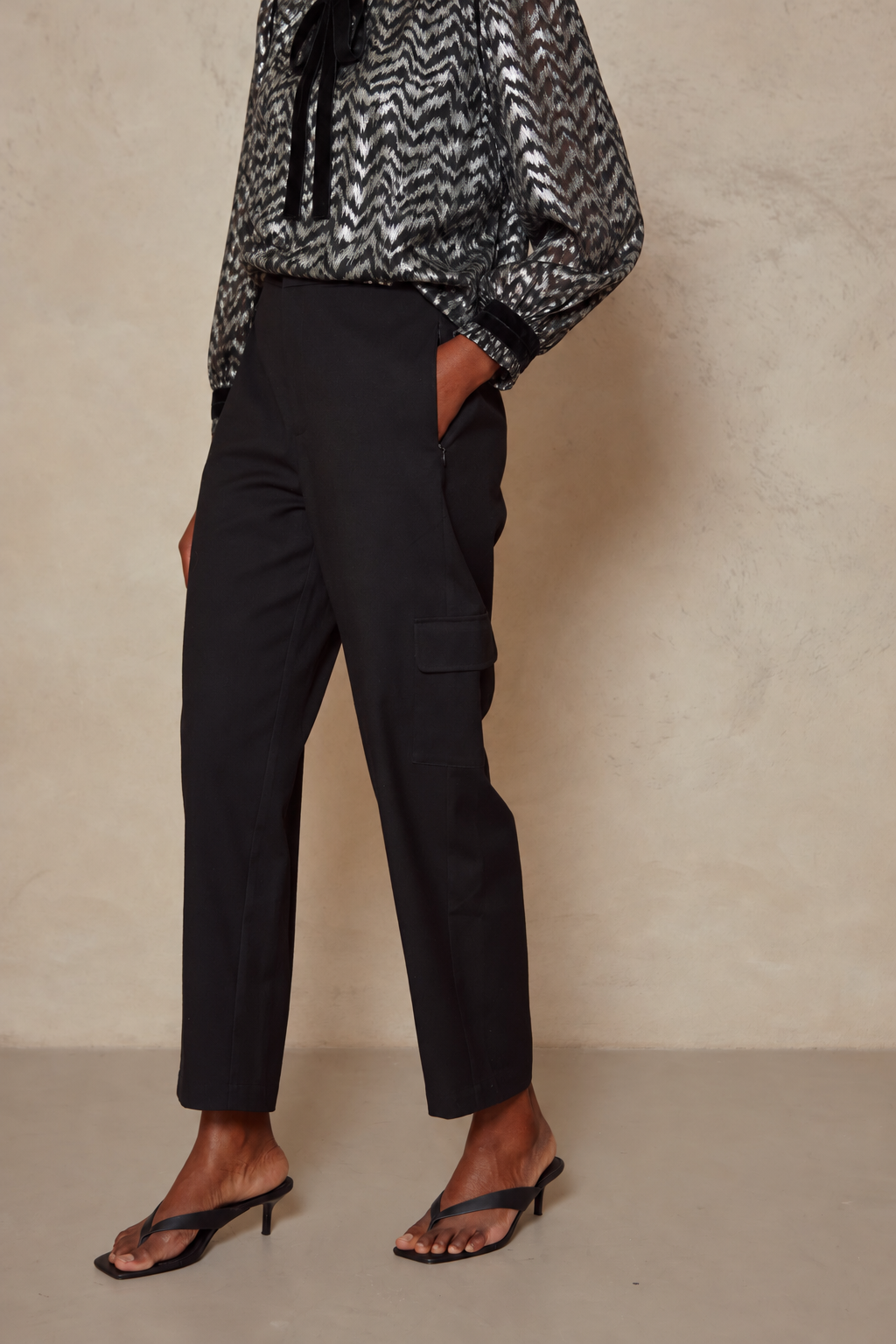 Tess Clean Cargo Trousers - Black