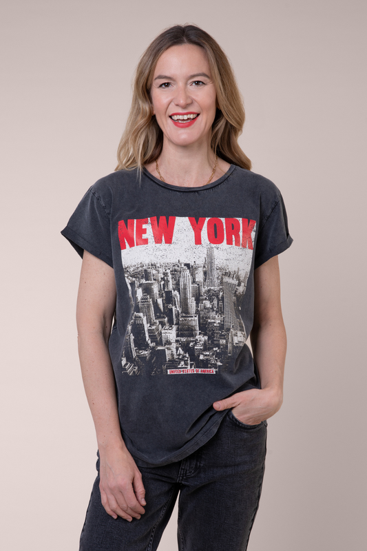 Model wearing New York T Shirt Eleven Loves