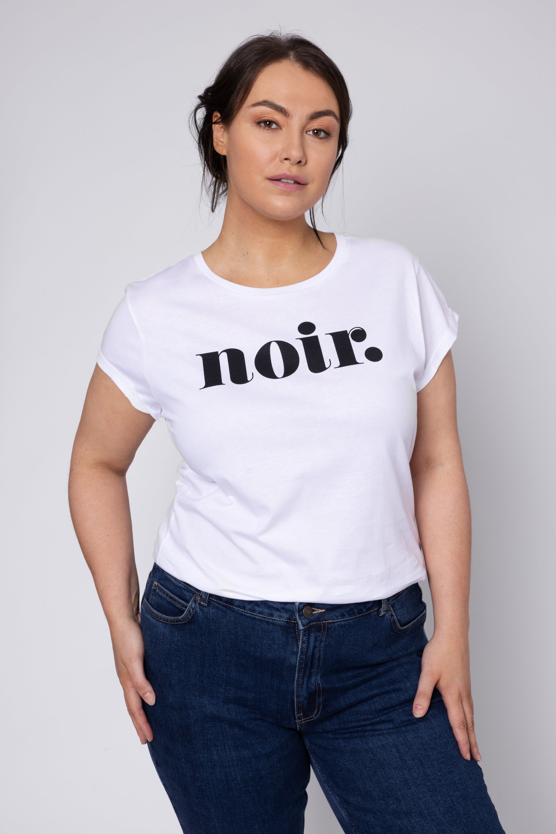 Model wearing Noir T Shirt Eleven Loves