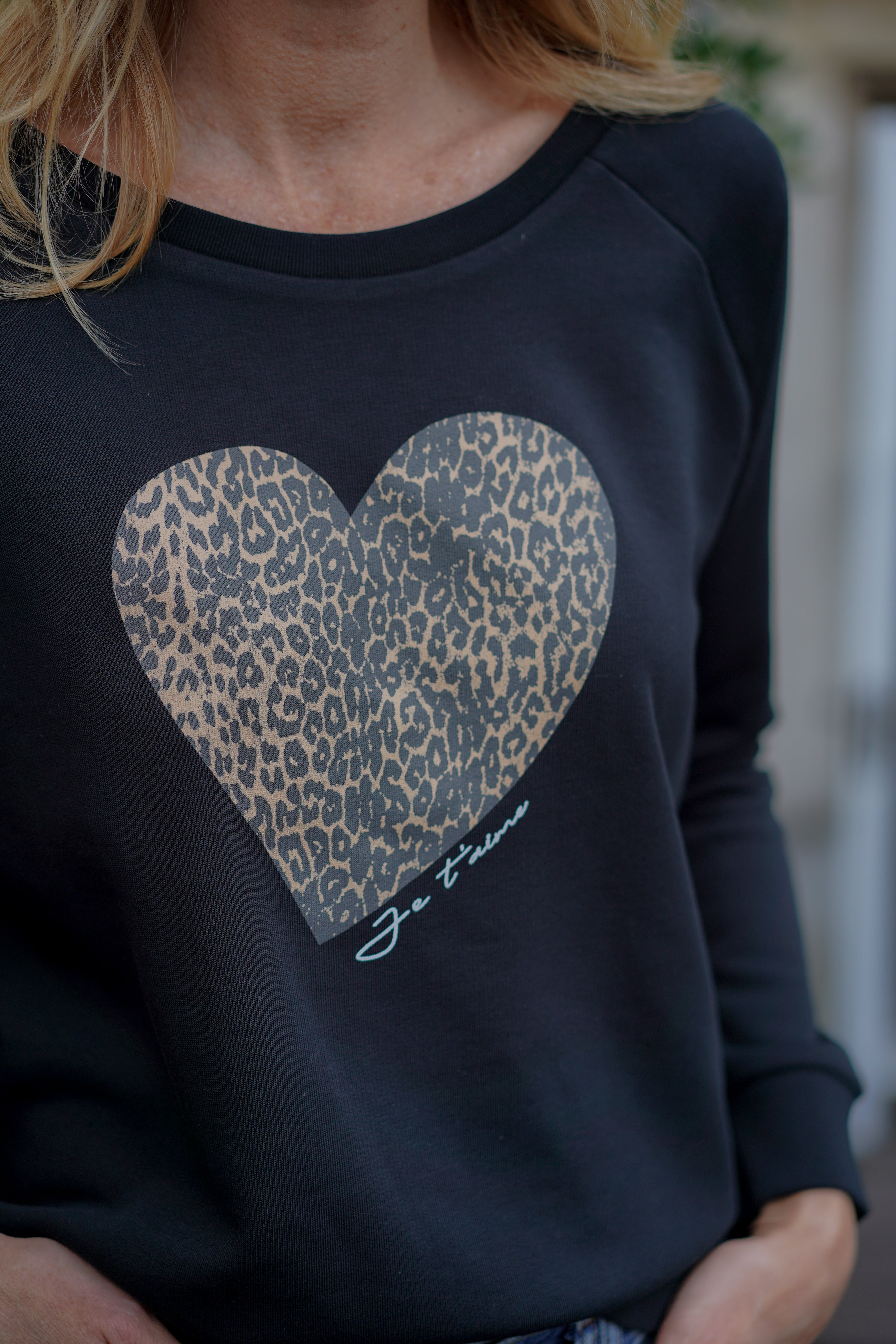 Leopard heart sweatshirt sale