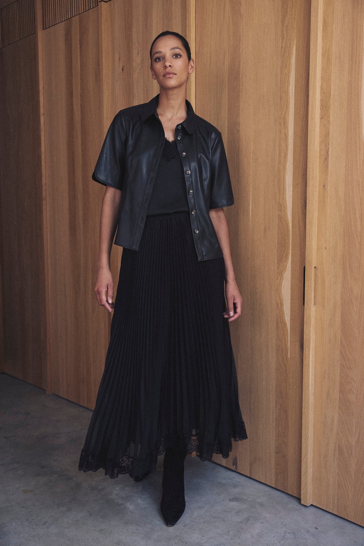 Bonnie pleated lace skirt in black
