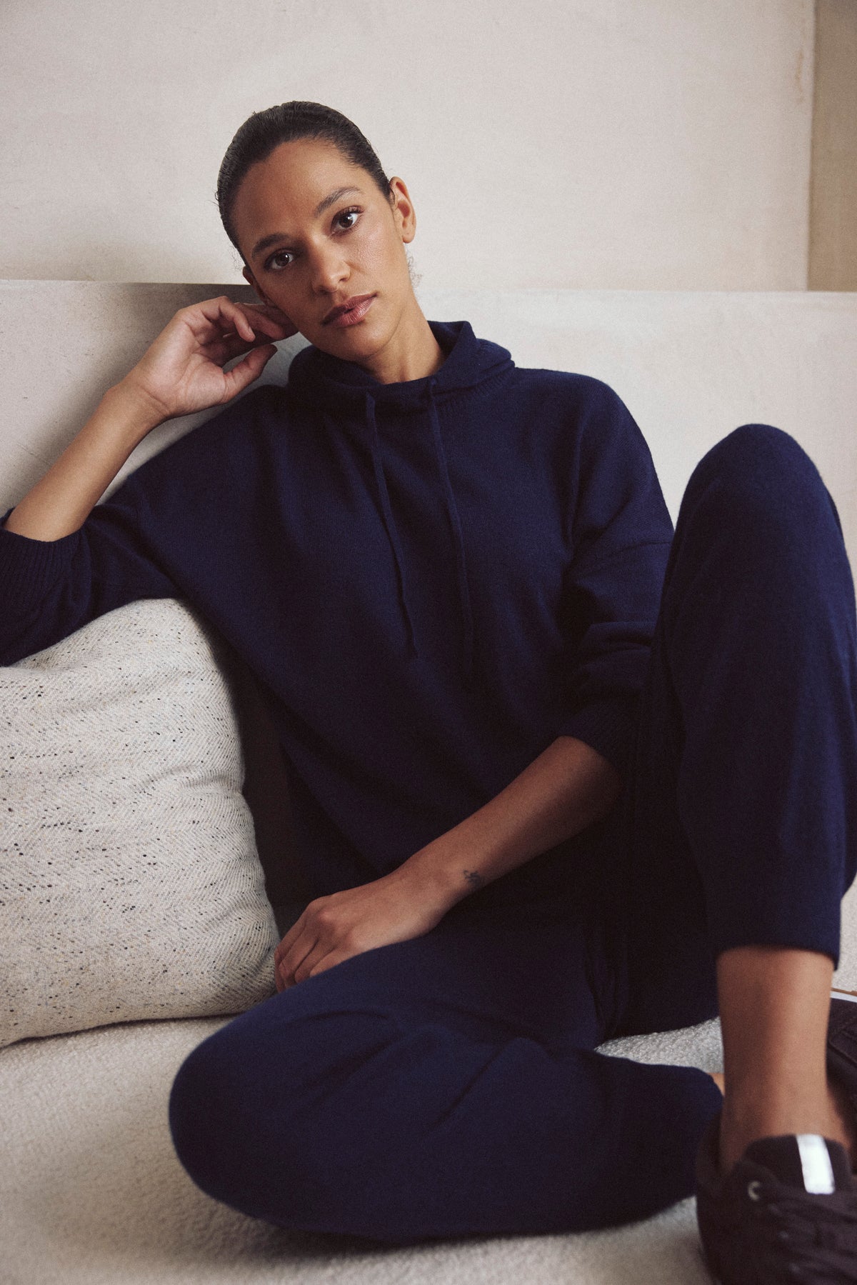 Heidi cashmere blend hoodie in navy