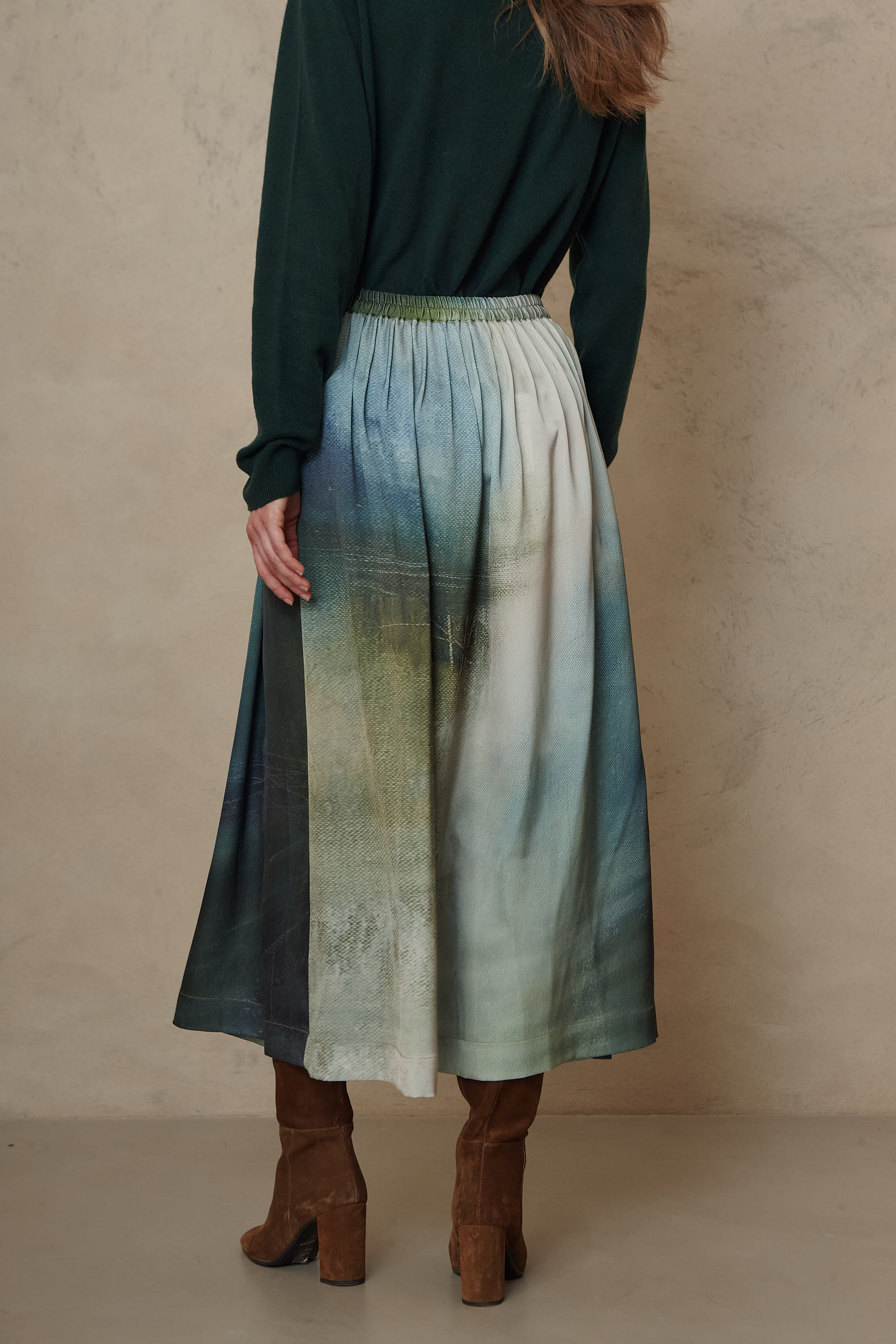 Saffy art print midaxi skirt with a fully elasticated waist and soft ruching