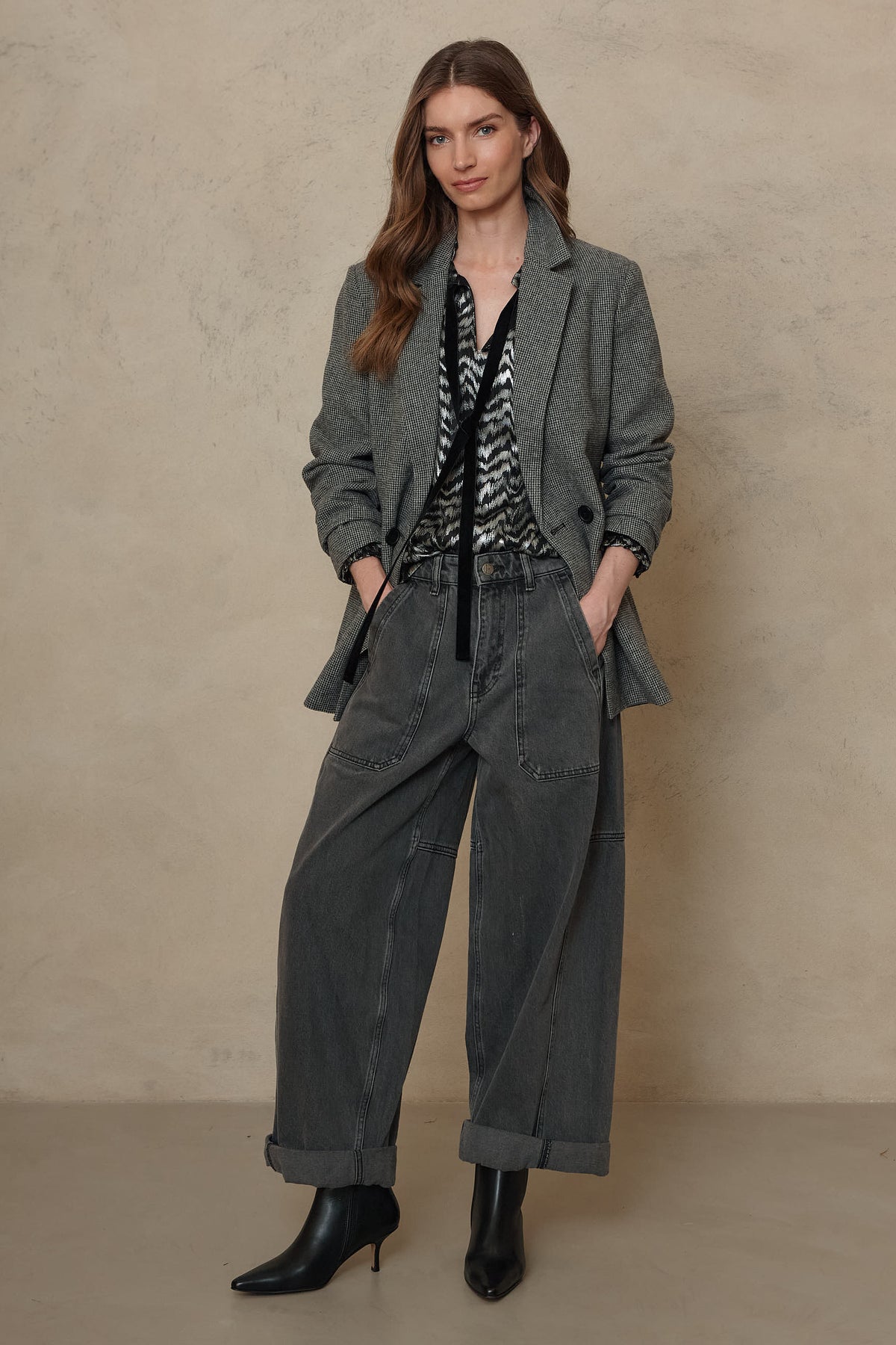 Billie Barrel Leg Jeans - Washed Black